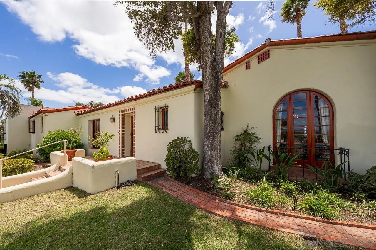 https://cdn.realtyfeed.com/cdn/127/250027842/be63d3c294f4b12e2076aba039349ea4.webp