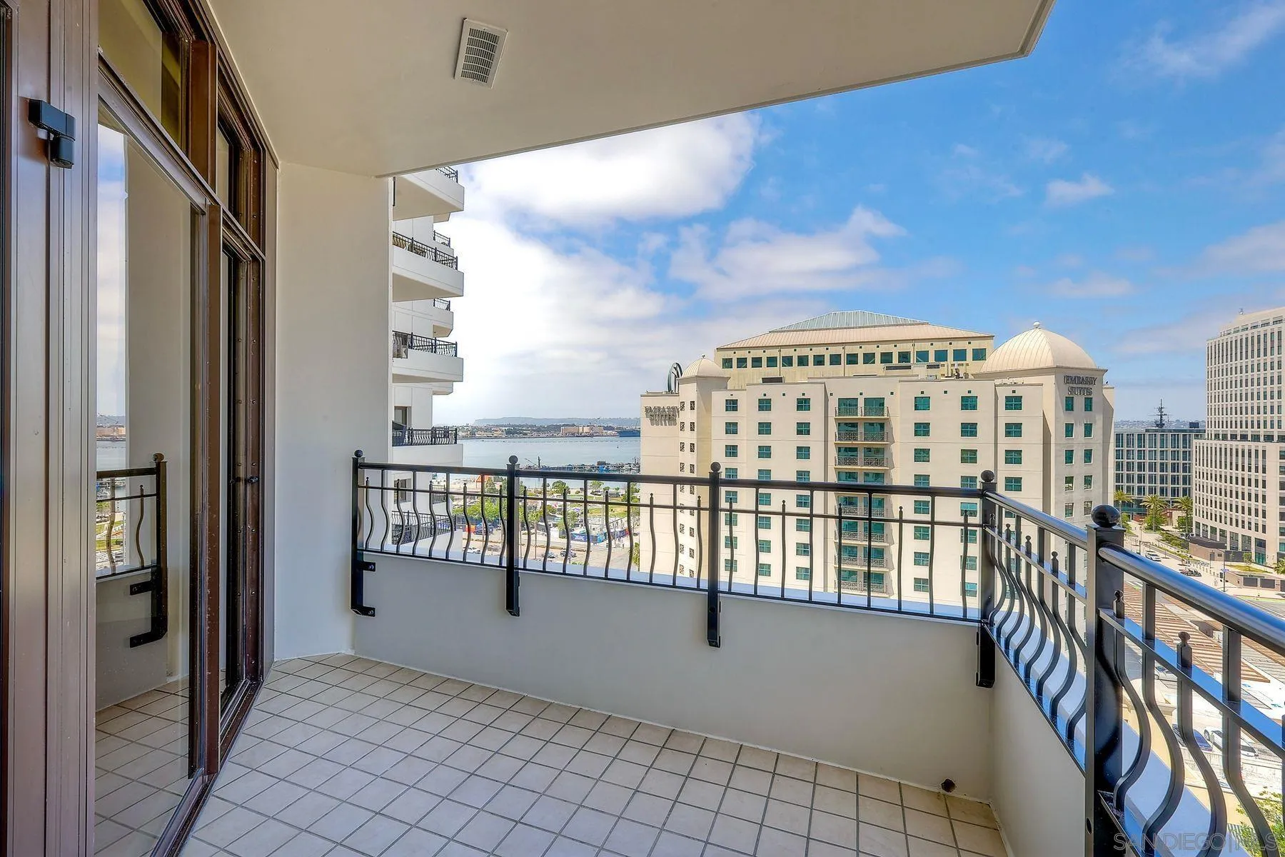 https://cdn.realtyfeed.com/cdn/127/250027957/1d770d578f1fd0fbcdc93808bb6ca5ce.webp