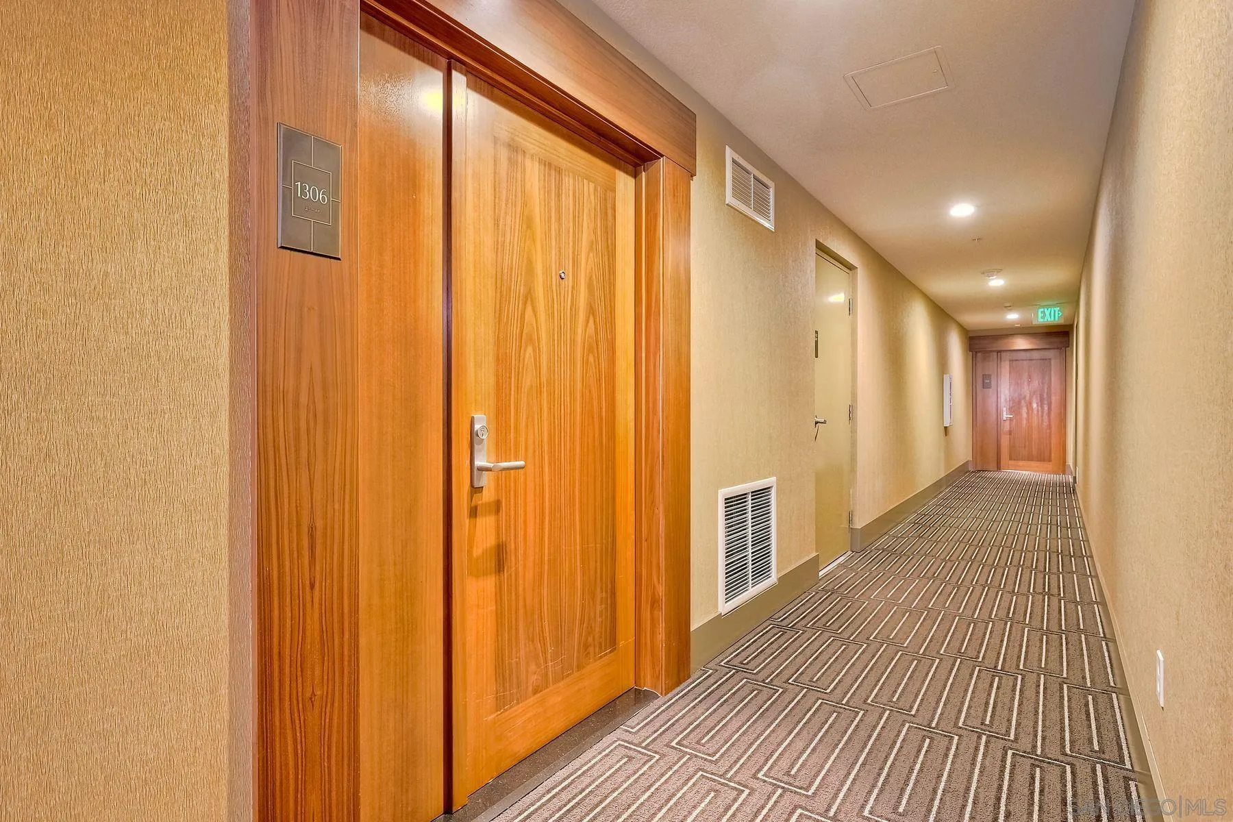 https://cdn.realtyfeed.com/cdn/127/250027957/77e1ecd22be82ea26ffa749884df71a8.webp