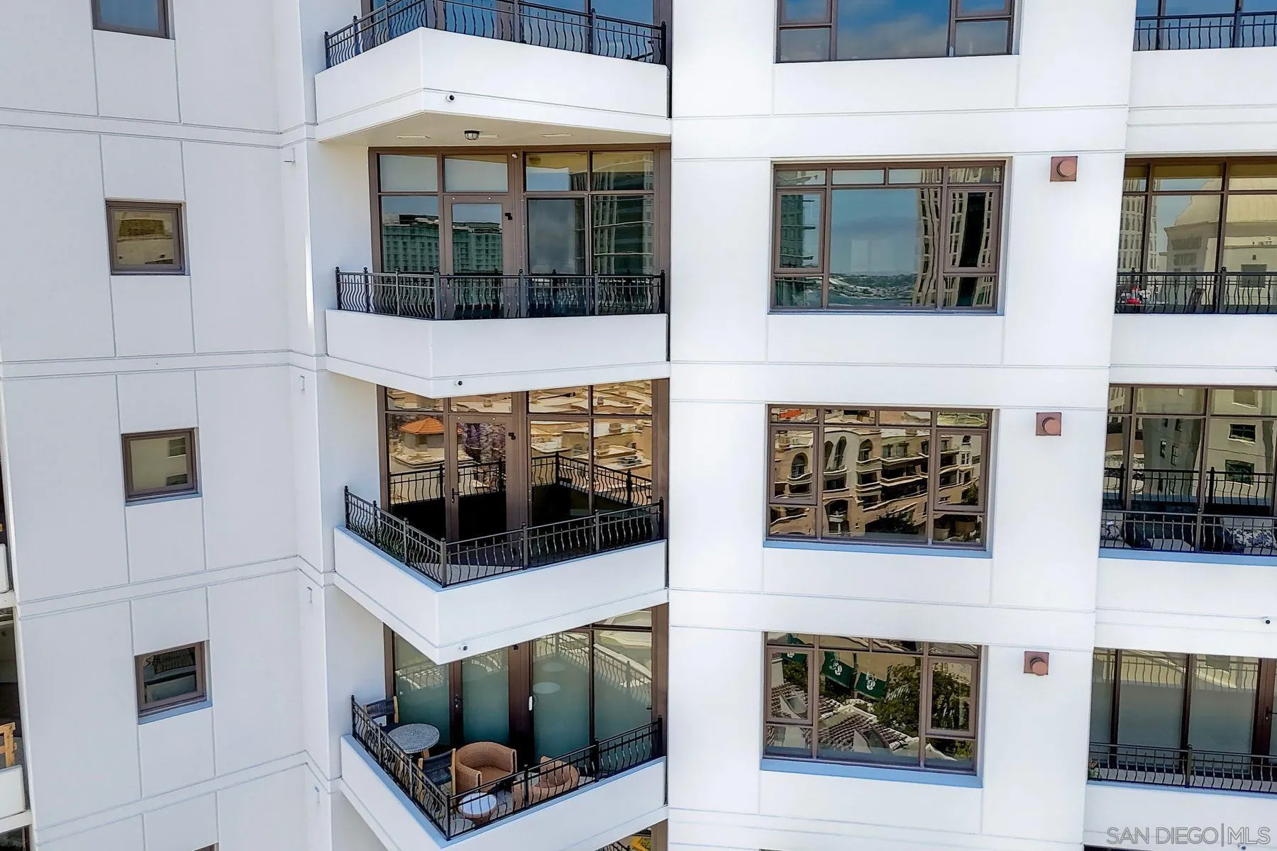 https://cdn.realtyfeed.com/cdn/127/250027957/a9b8fe3c1f24ffecafdf33a14142ffda.webp