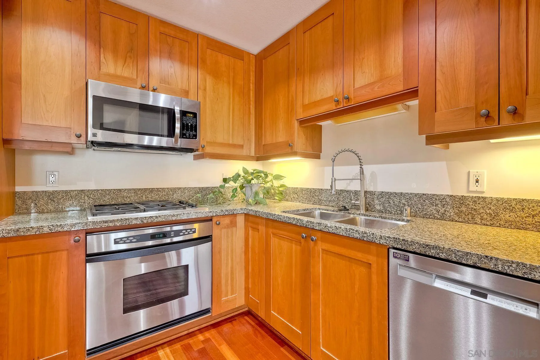 https://cdn.realtyfeed.com/cdn/127/250027957/d1fa7b37ac3cb4efacd57dbe39ad9f8b.webp