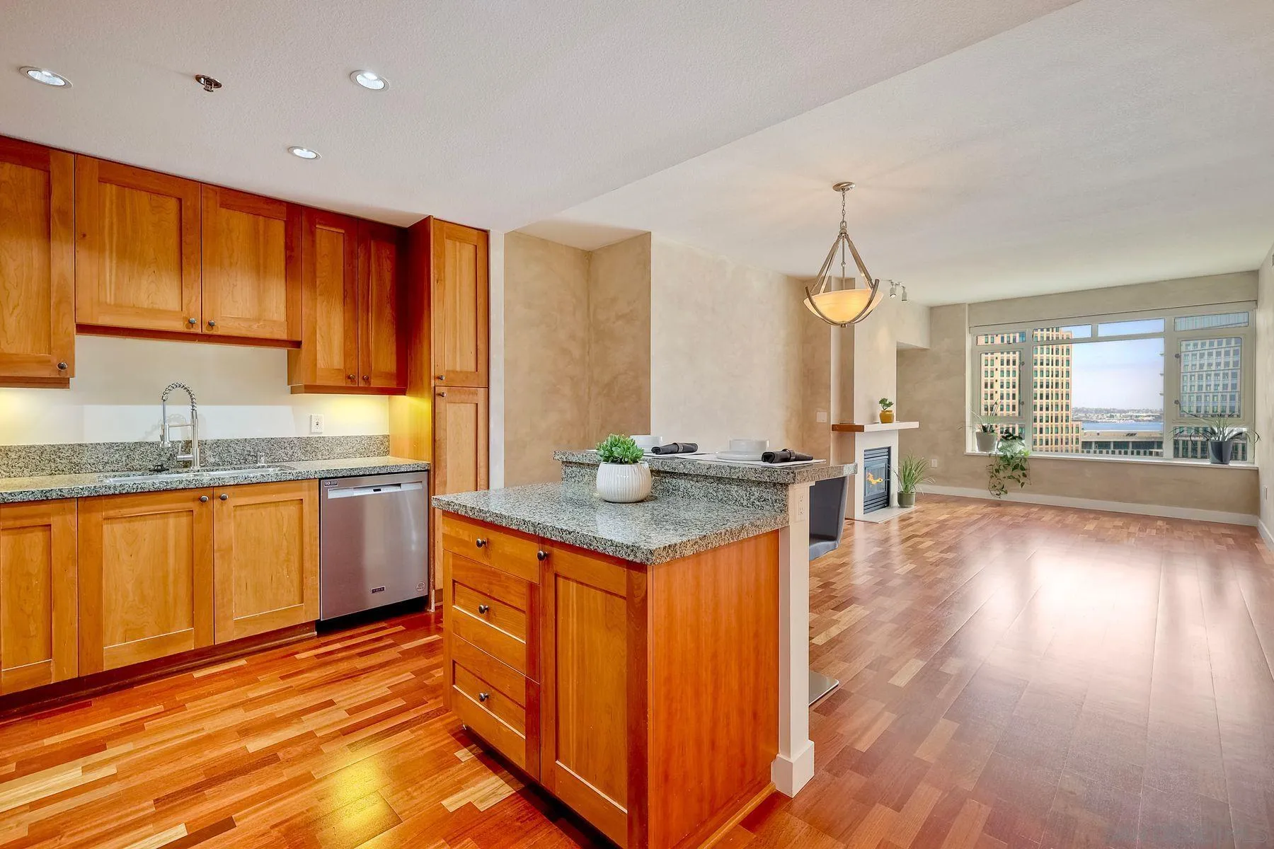 https://cdn.realtyfeed.com/cdn/127/250027957/d5d4d9aacce9ae8fcee25327d0ce2b05.webp