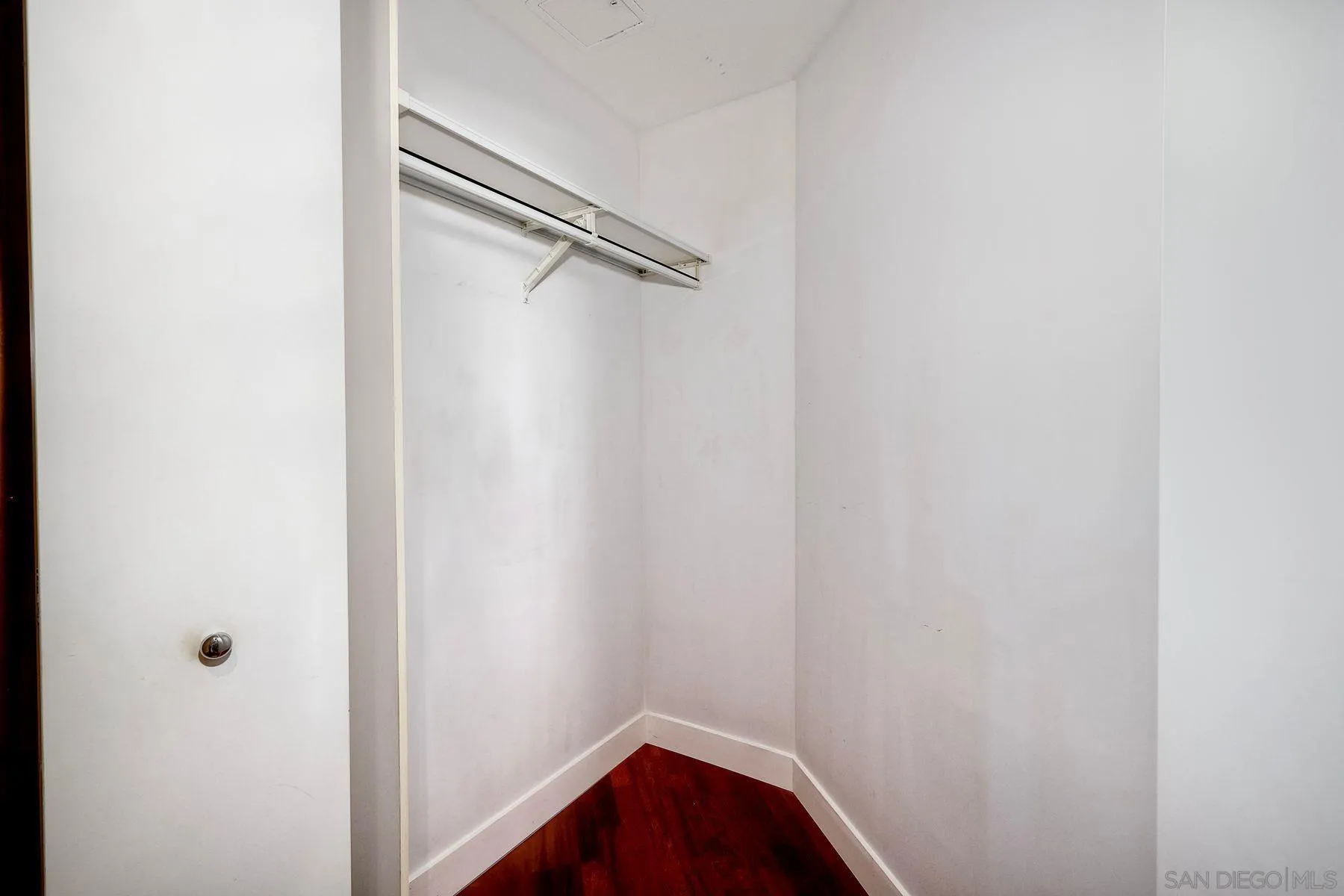 https://cdn.realtyfeed.com/cdn/127/250027957/e10b30b822967b2ee29c3d7b9571d3db.webp