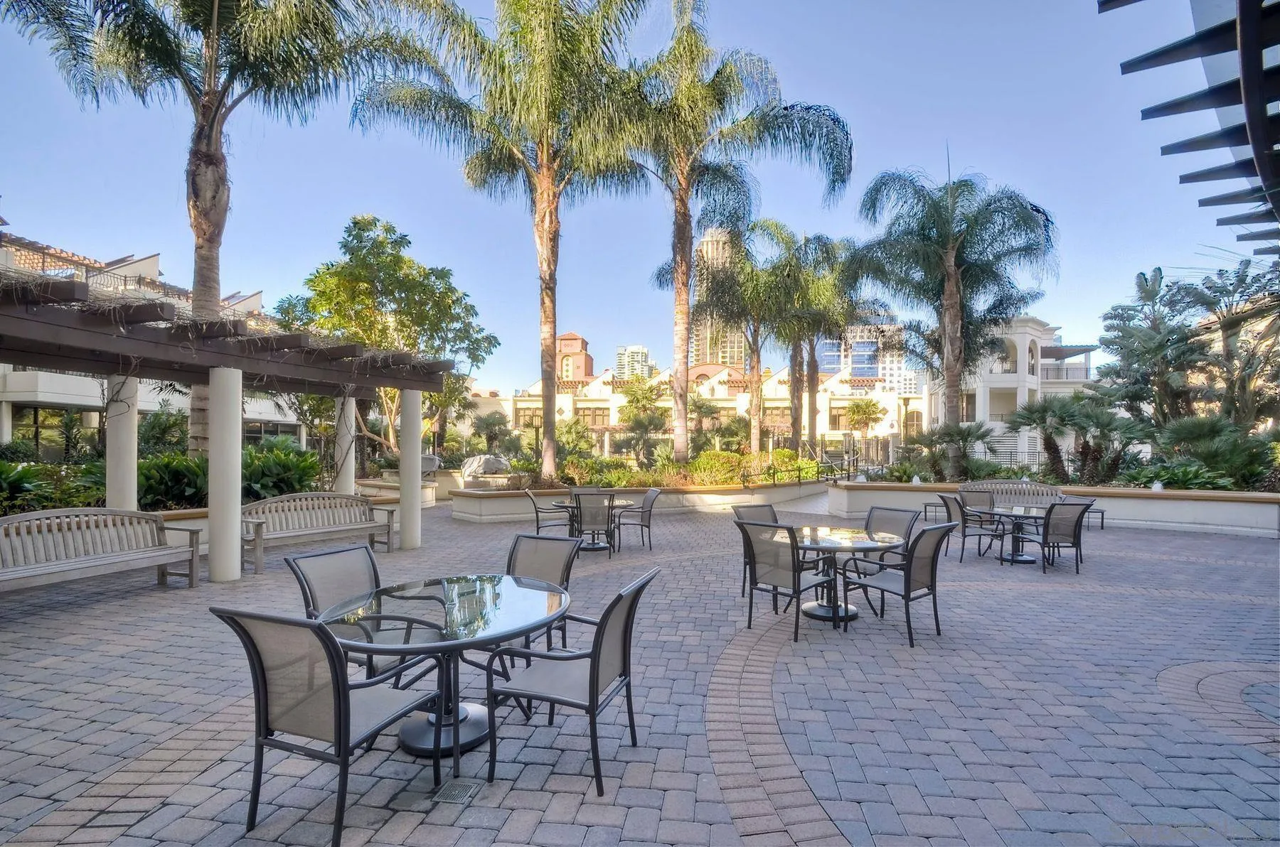 https://cdn.realtyfeed.com/cdn/127/250027957/f12b97350382c0371480ee20382a29c8.webp