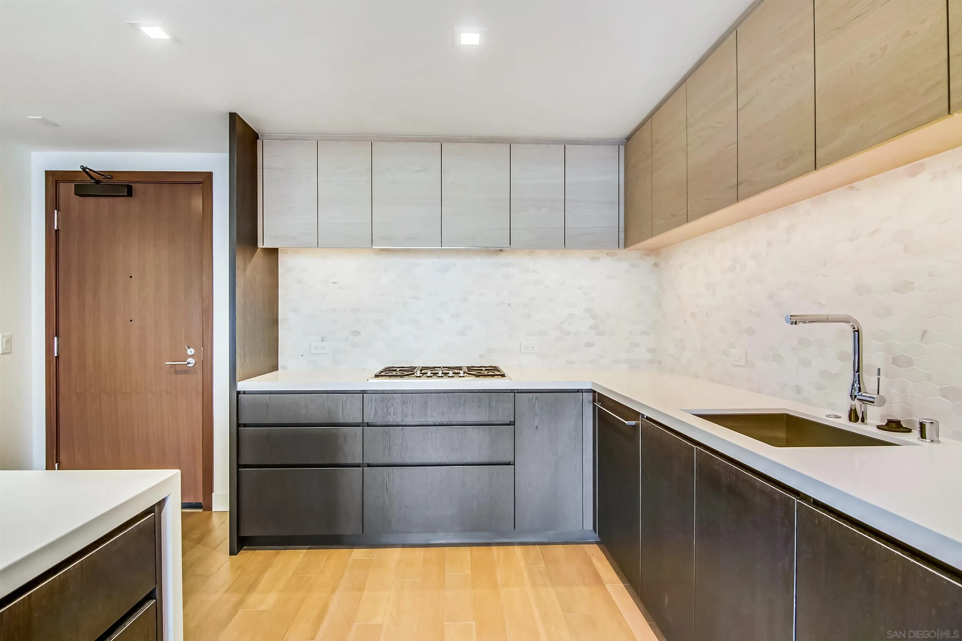 Photo #4: 250027964 Listing 