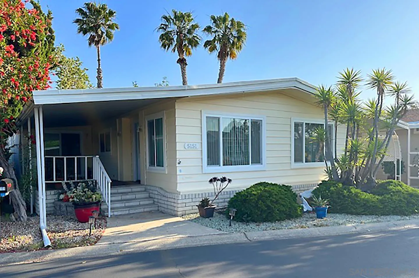 https://cdn.realtyfeed.com/cdn/127/250027970/fc842714578d8b940e4de7f2884ef98e.webp