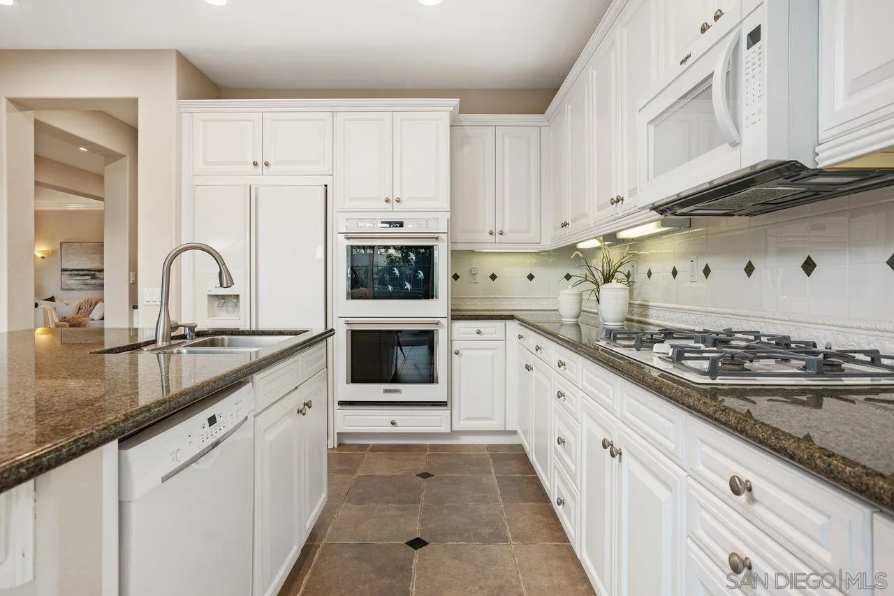 https://cdn.realtyfeed.com/cdn/127/250027989/a3d7a69eea205e6a4e12396abf48a629.webp