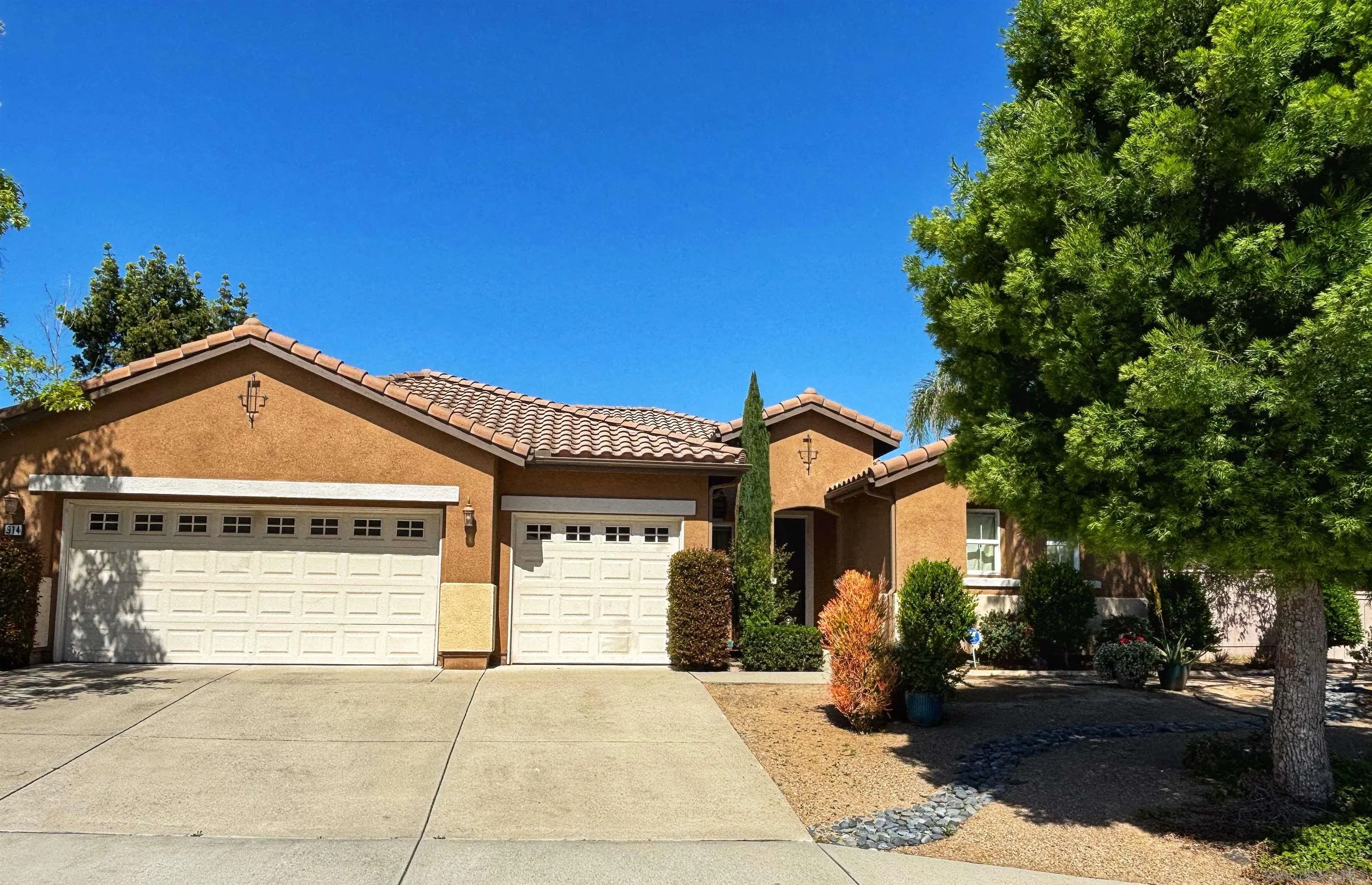 https://cdn.realtyfeed.com/cdn/127/250027989/a84a11929bce824efd545ce5126142e5.webp