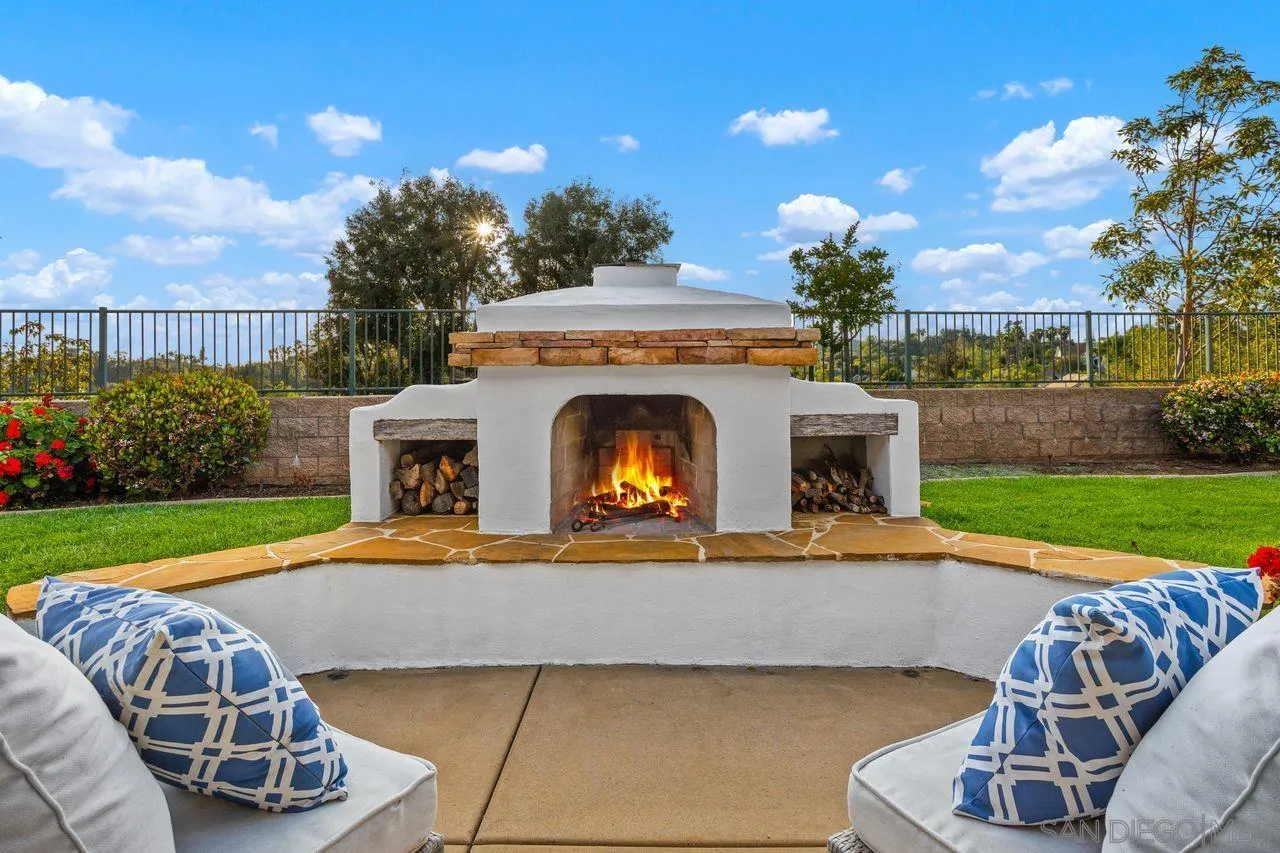 https://cdn.realtyfeed.com/cdn/127/250027989/a99c497b33ec0748ccc63ef7486ce181.webp