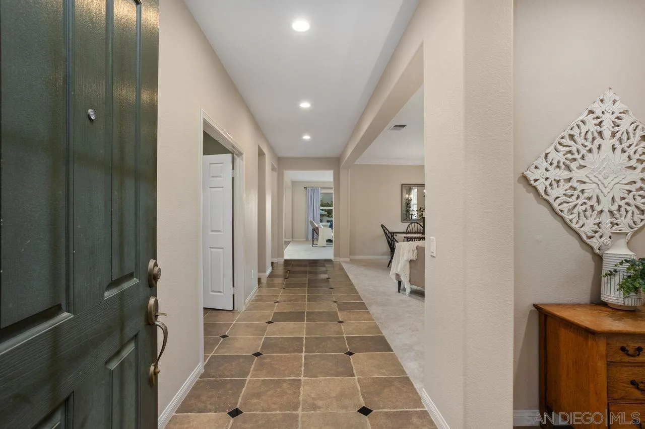 https://cdn.realtyfeed.com/cdn/127/250027989/c1ca7d405eb68ab904e0647b9e62244c.webp