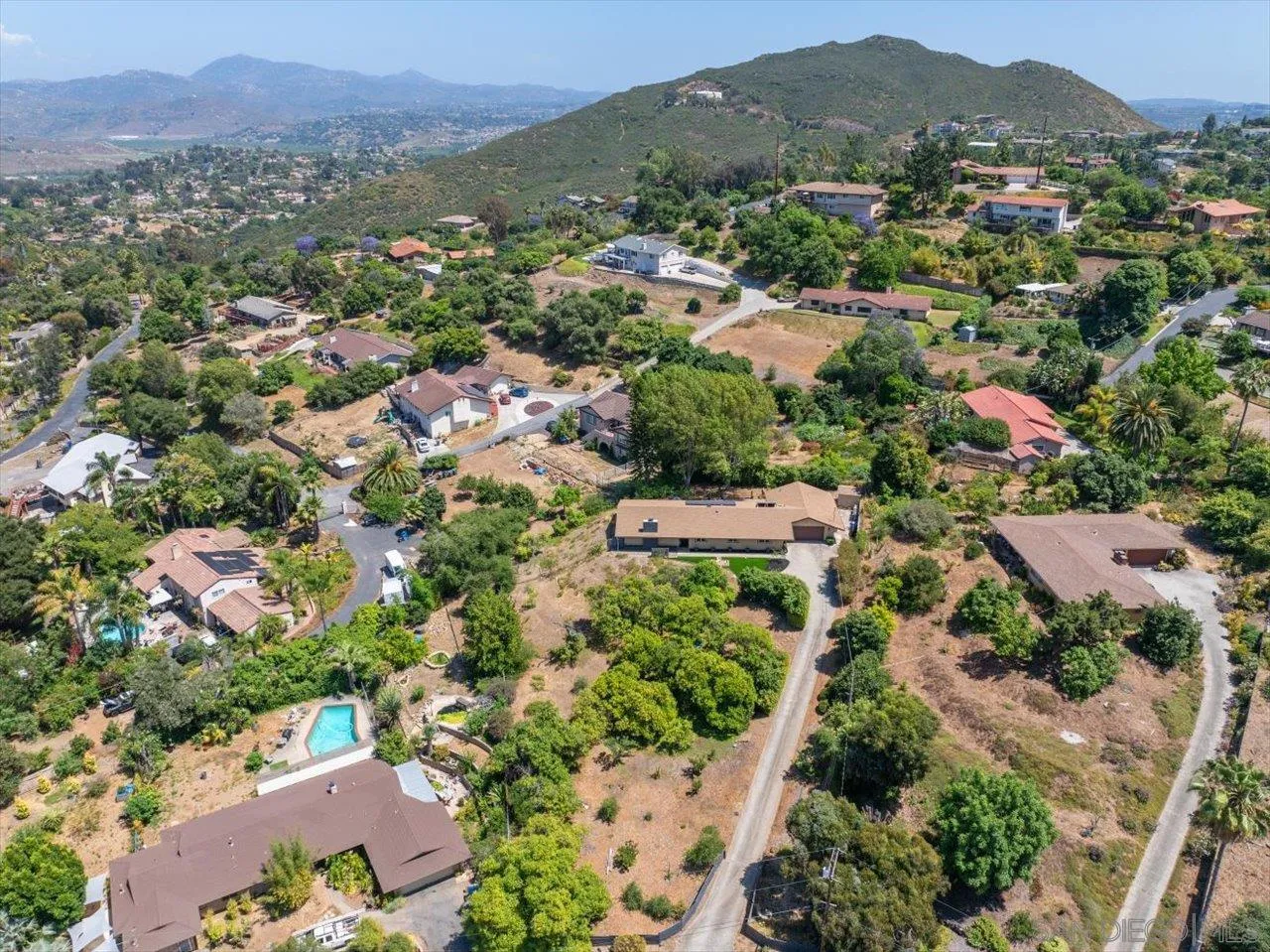 https://cdn.realtyfeed.com/cdn/127/250027996/564d3a9eade4ff97eb504017e32a1274.webp
