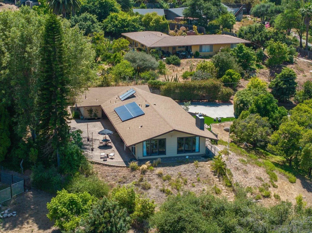 https://cdn.realtyfeed.com/cdn/127/250027996/644662828bab22331c83513a713d1b8c.webp