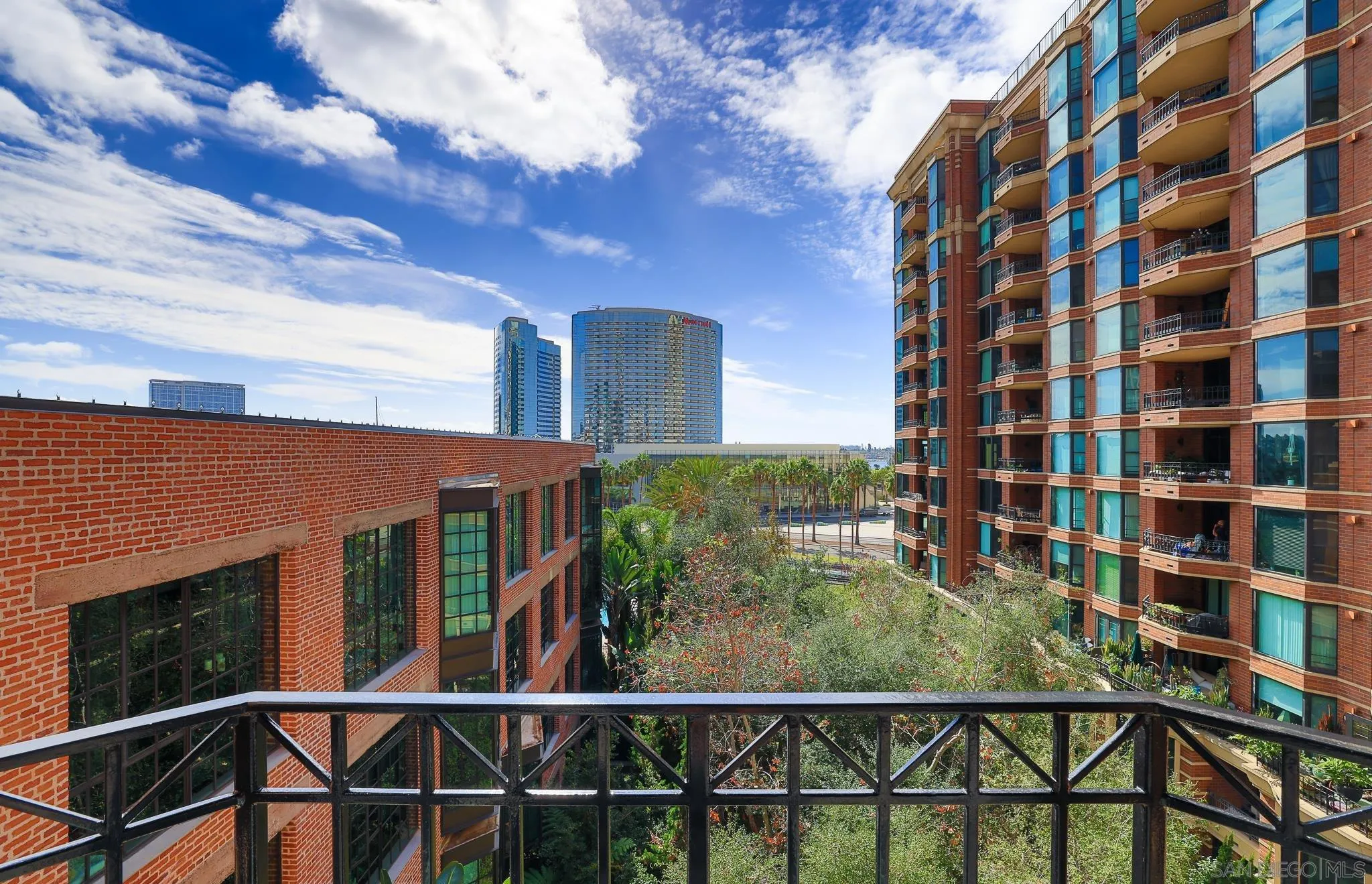 Photo #2: 250027997 Listing 