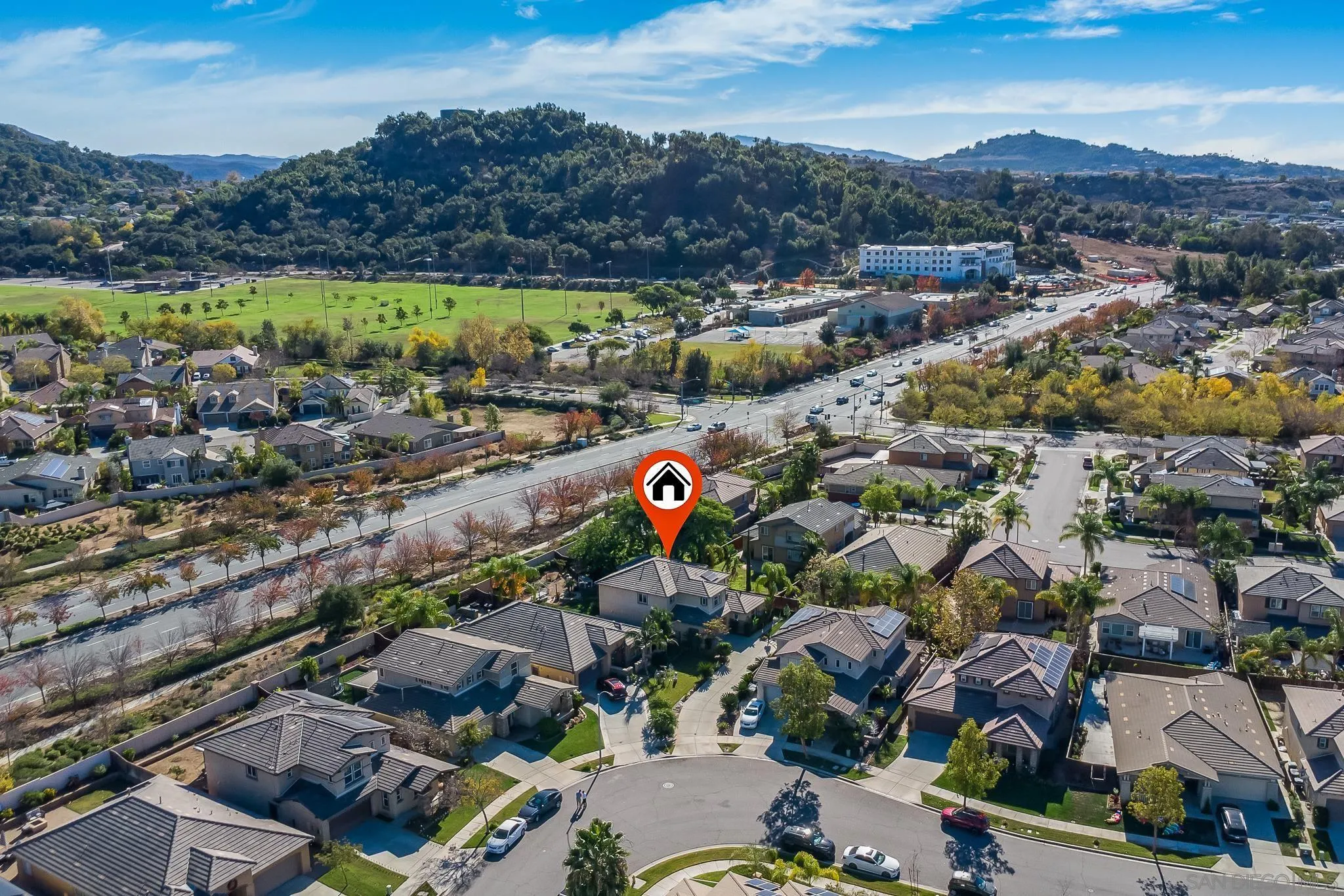 https://cdn.realtyfeed.com/cdn/127/250028002/40b4ecc5079e3f44fc60973d59e50e2e.webp