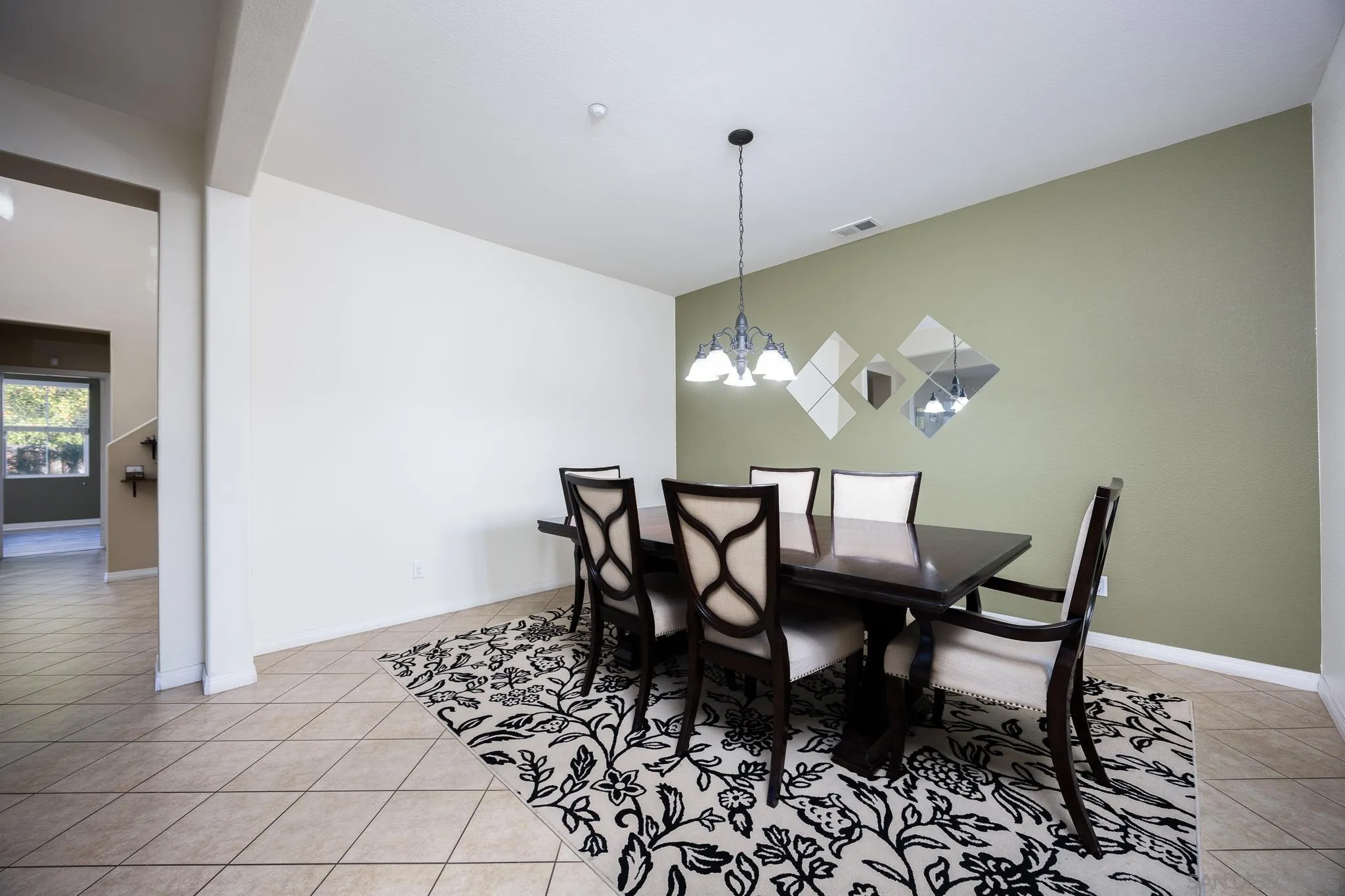 https://cdn.realtyfeed.com/cdn/127/250028002/74e834914972dd2c78f091e7b00f80a5.webp