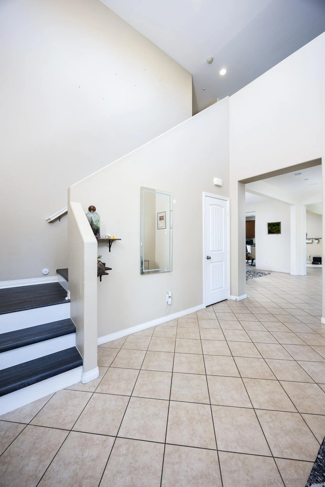 https://cdn.realtyfeed.com/cdn/127/250028002/a48a8b59d8b1a31d62af23f0395770c4.webp