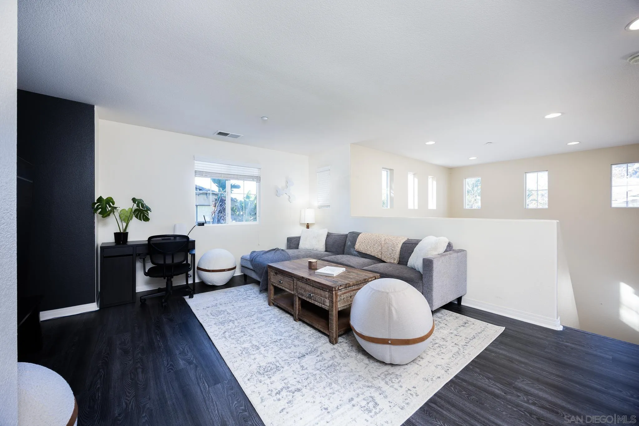 https://cdn.realtyfeed.com/cdn/127/250028002/bd5663b3b169dee3dea806ad70d3ab26.webp