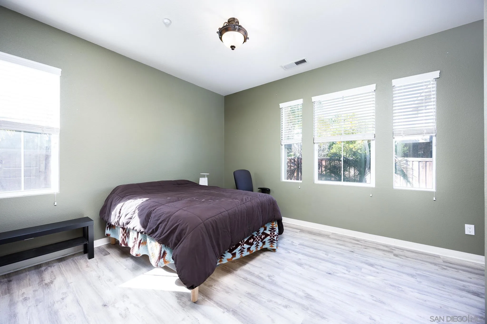 https://cdn.realtyfeed.com/cdn/127/250028002/cabc1717758eb2776cf07d69f2cf9cc6.webp