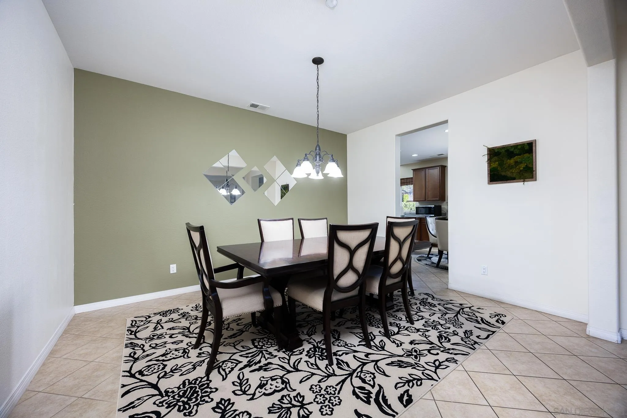 https://cdn.realtyfeed.com/cdn/127/250028002/e65d2c7233562828be0762f30034ffee.webp