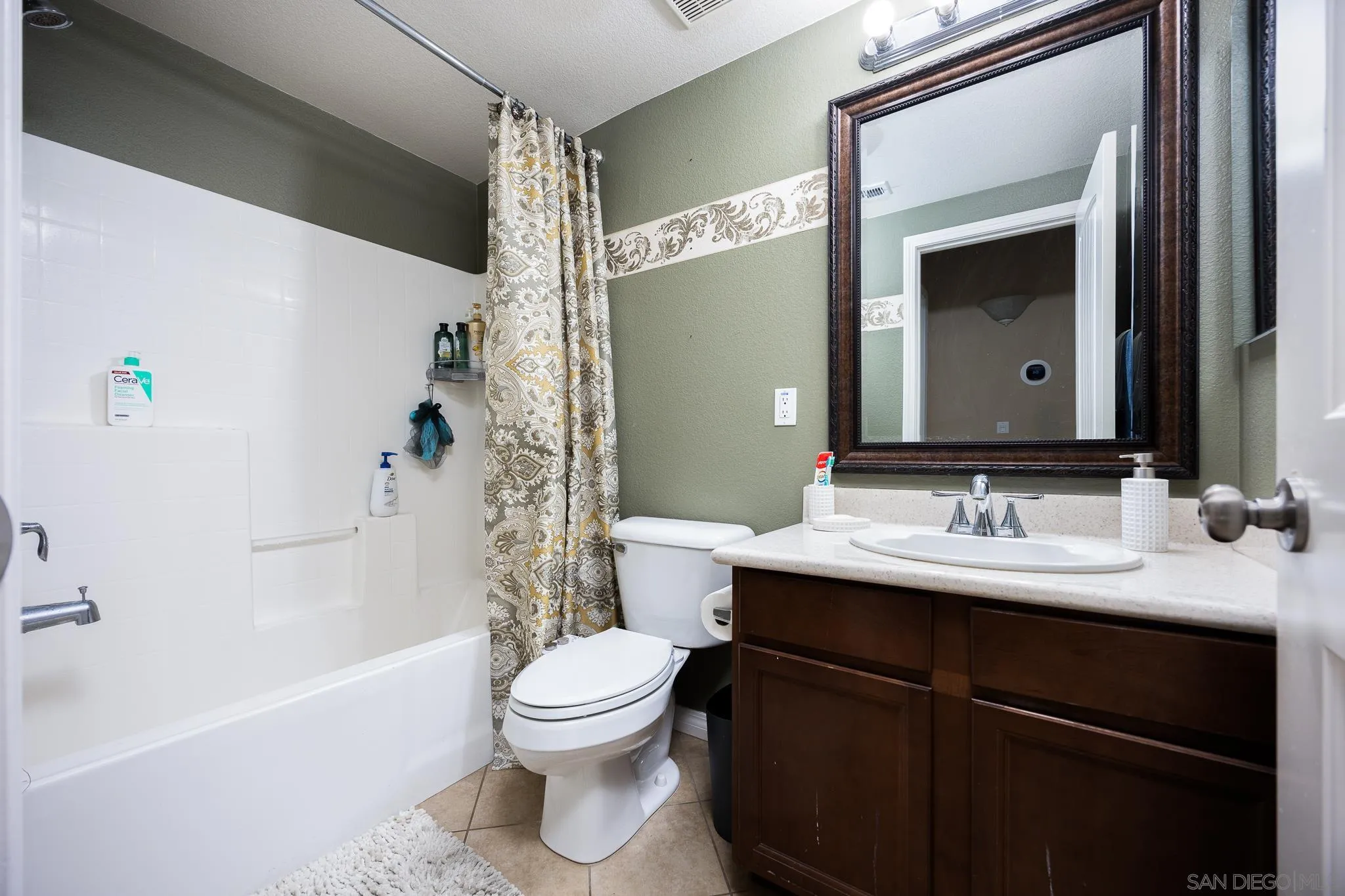 https://cdn.realtyfeed.com/cdn/127/250028002/f461e4219e83b6378bbaddcb40a328b9.webp