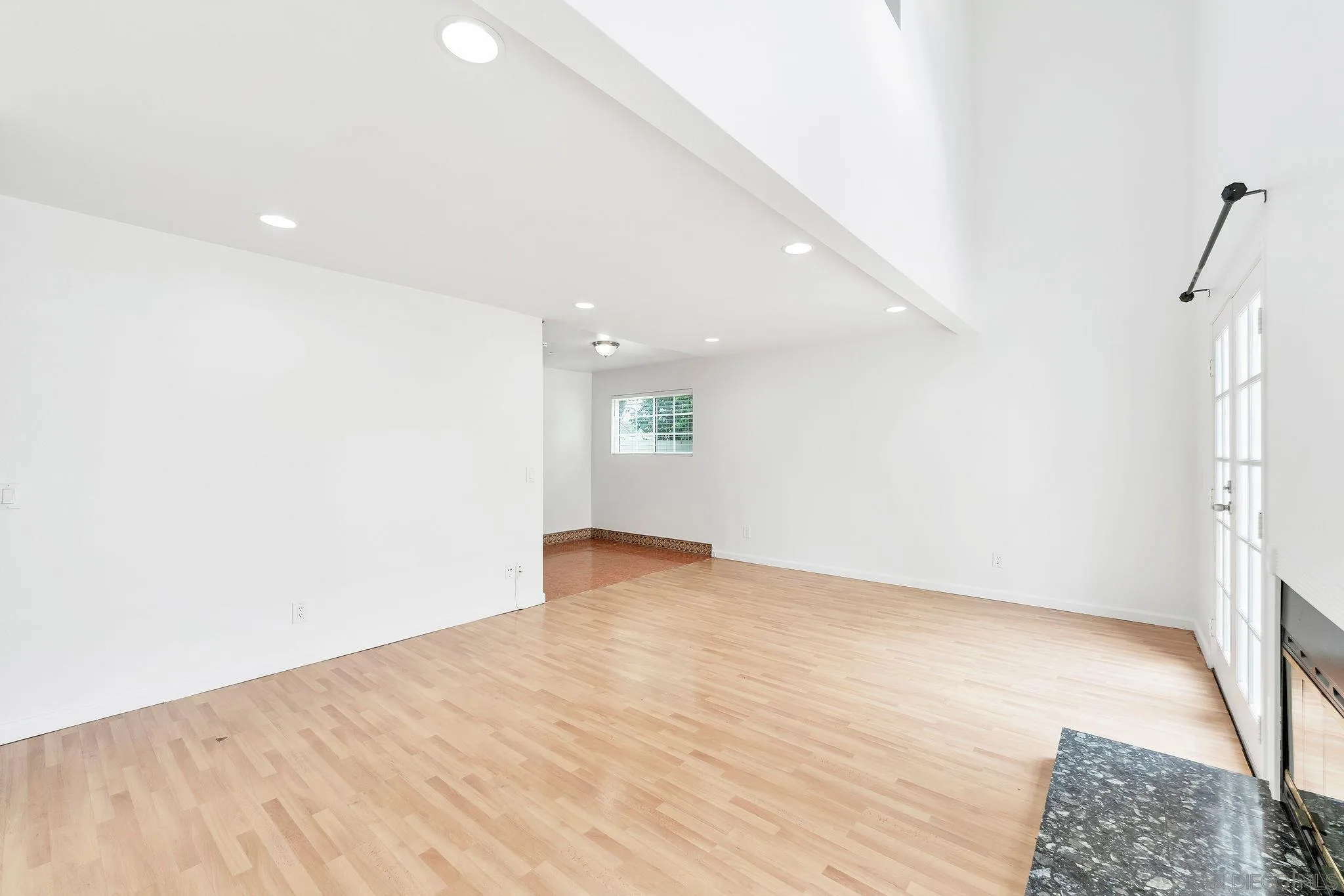 https://cdn.realtyfeed.com/cdn/127/250028026/020916a3dee2b1563f183e4e54ad0ce9.webp