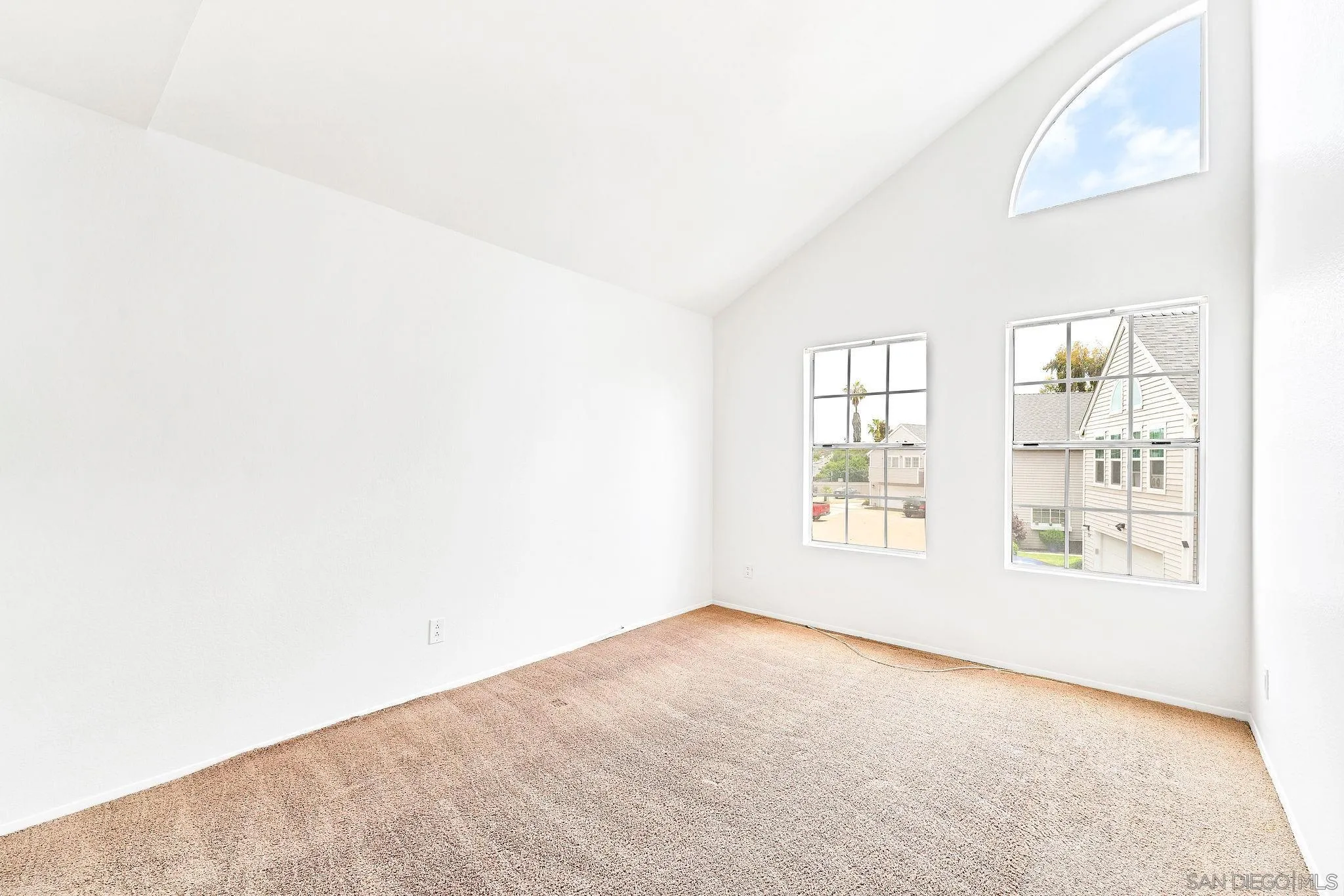 https://cdn.realtyfeed.com/cdn/127/250028026/18aa4ec29e5739b9f009a22b27d21415.webp