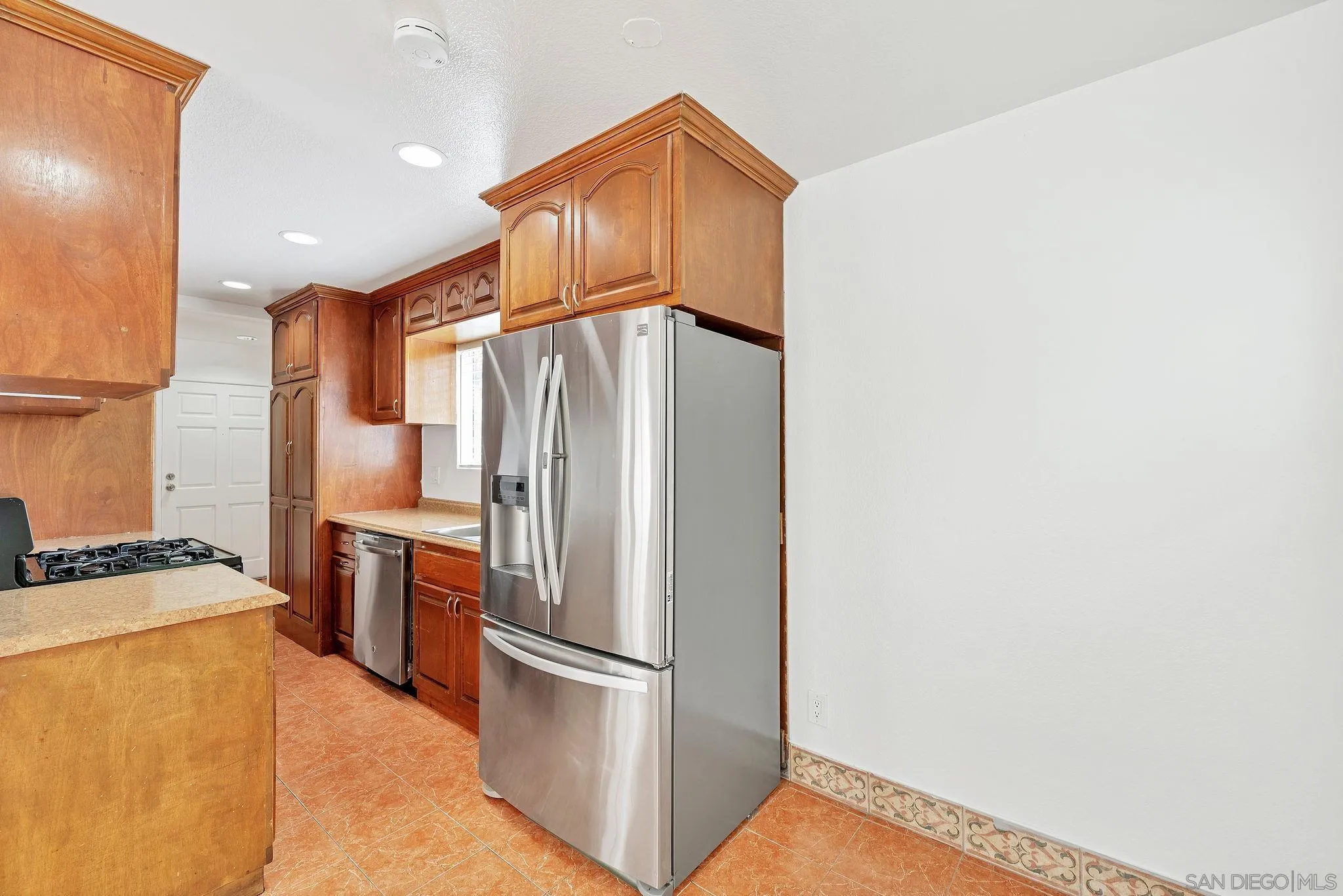 https://cdn.realtyfeed.com/cdn/127/250028026/24d8824fbff0bb5ec1ca8334bf30017d.webp