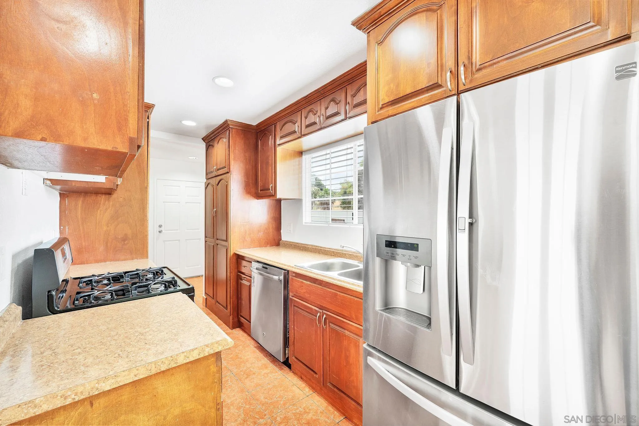 https://cdn.realtyfeed.com/cdn/127/250028026/2a5e536b250180f31005e4071c8f1210.webp