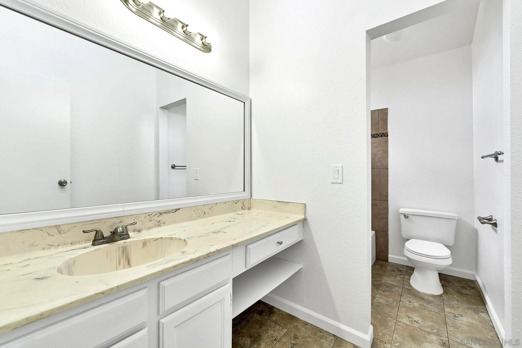 https://cdn.realtyfeed.com/cdn/127/250028026/7fc71c29ccea861ee50c16c725370b97.webp