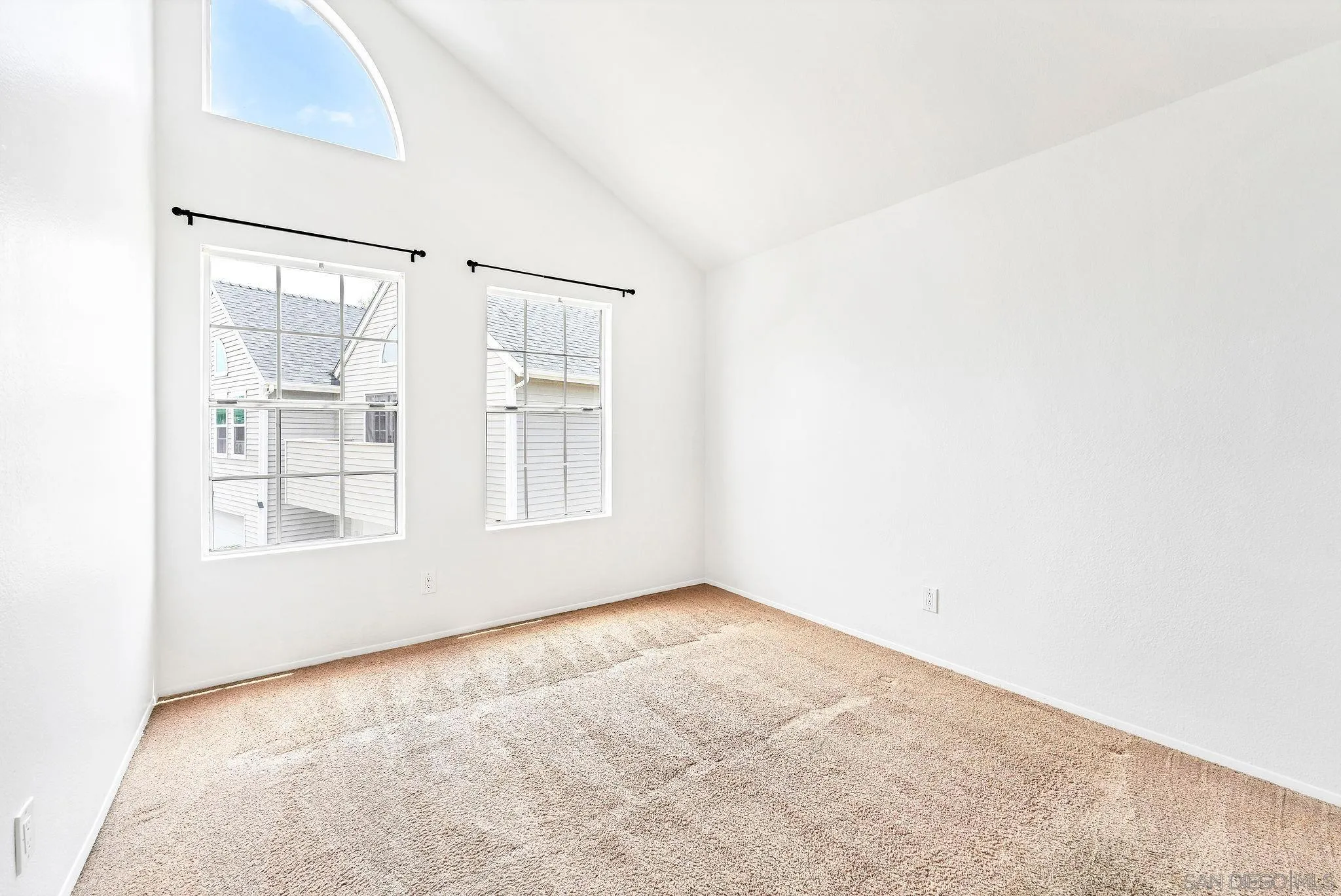 https://cdn.realtyfeed.com/cdn/127/250028026/9391c15afa48013b430839d3bf11b156.webp