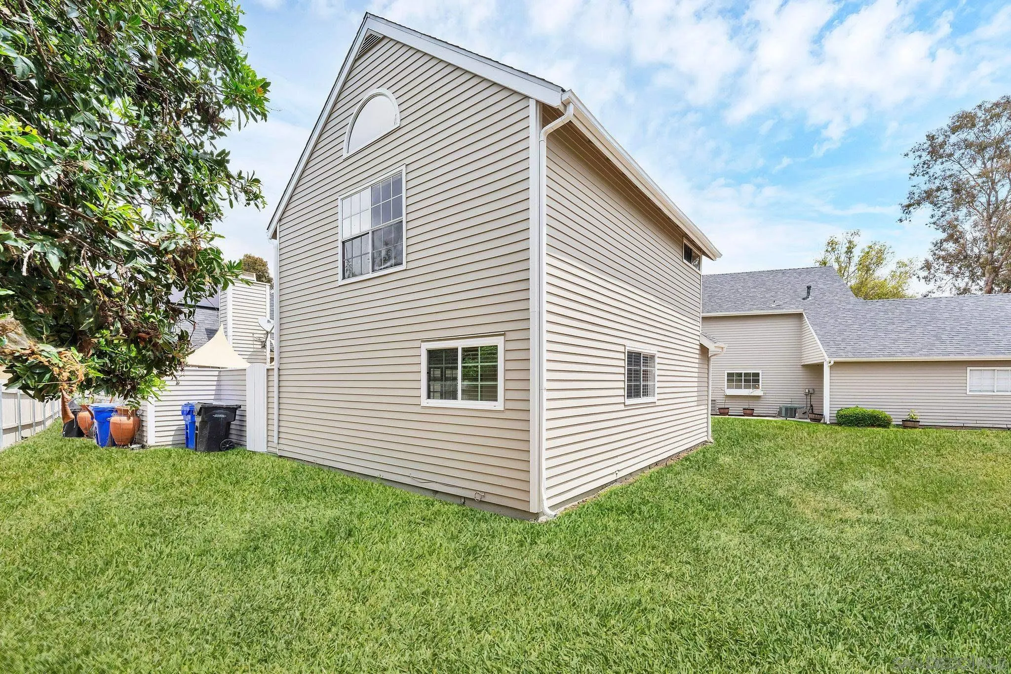 Photo #2: 250028026 Listing 