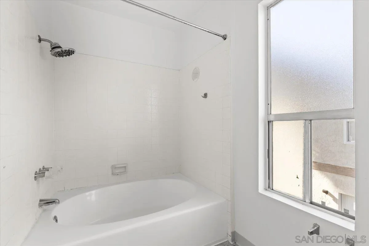 https://cdn.realtyfeed.com/cdn/127/250028032/4f061d88c9e98494b1a81eede8ea9e91.webp