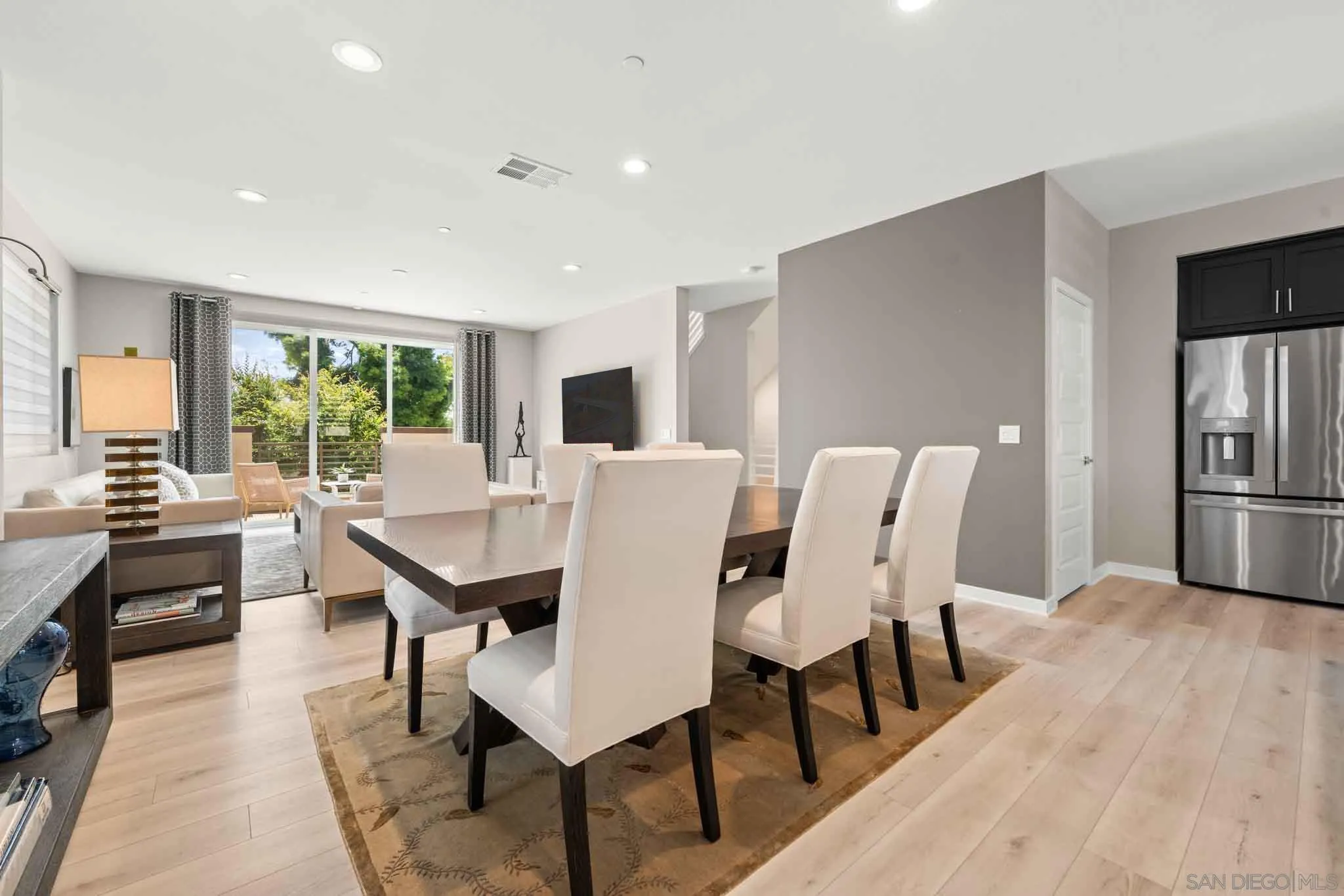 Photo #5: 250028036 Listing 