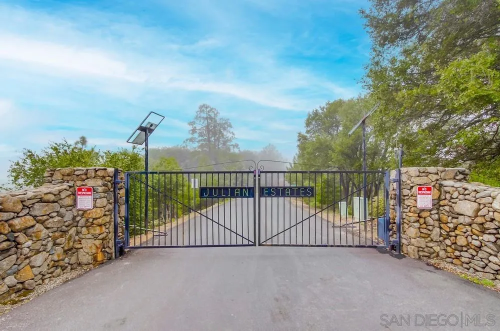 2718 Waterloo Circle, Chico, CA, 95973