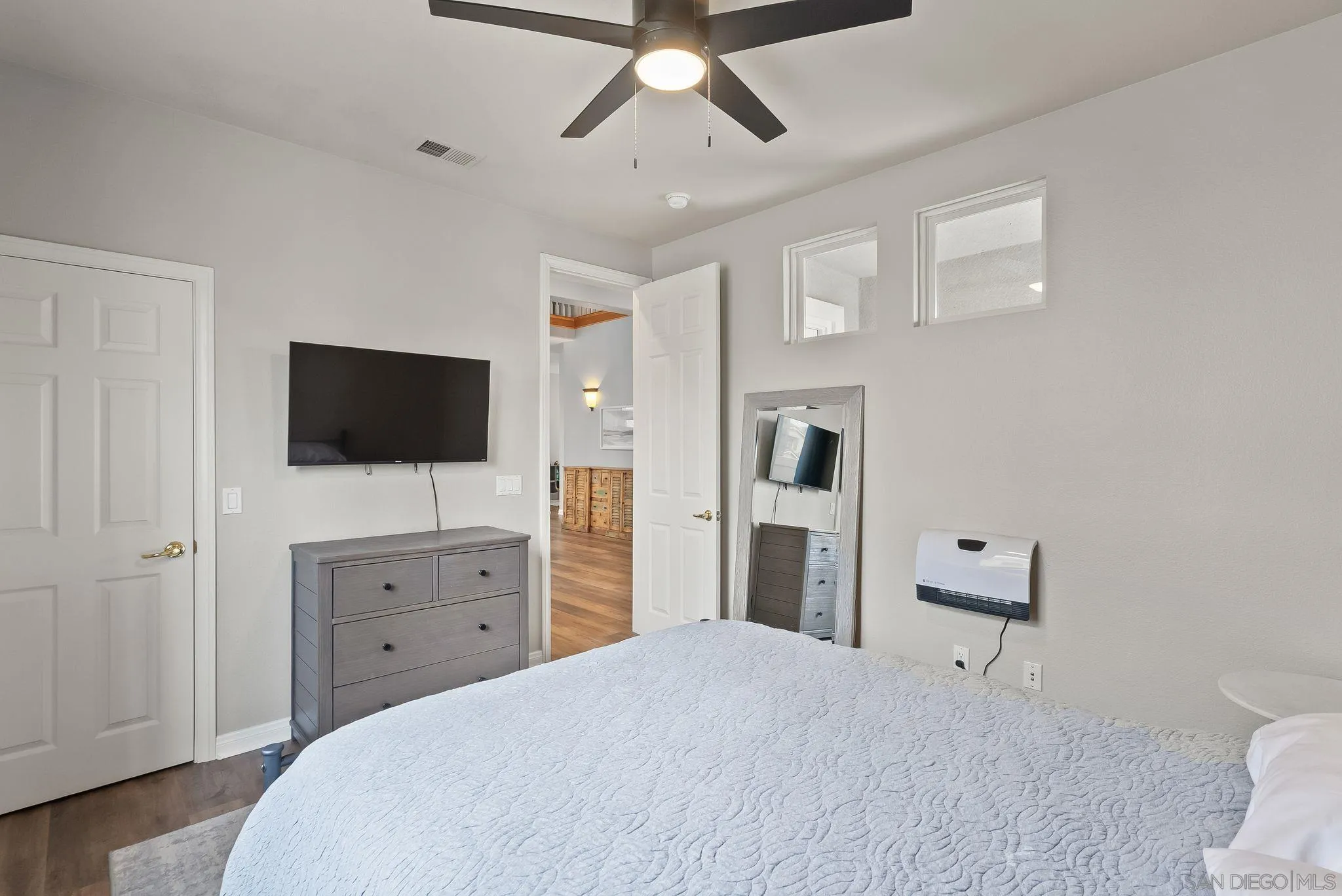 https://cdn.realtyfeed.com/cdn/127/250028073/53c4e672be3a1fe33ac7b58bcbec03a0.webp