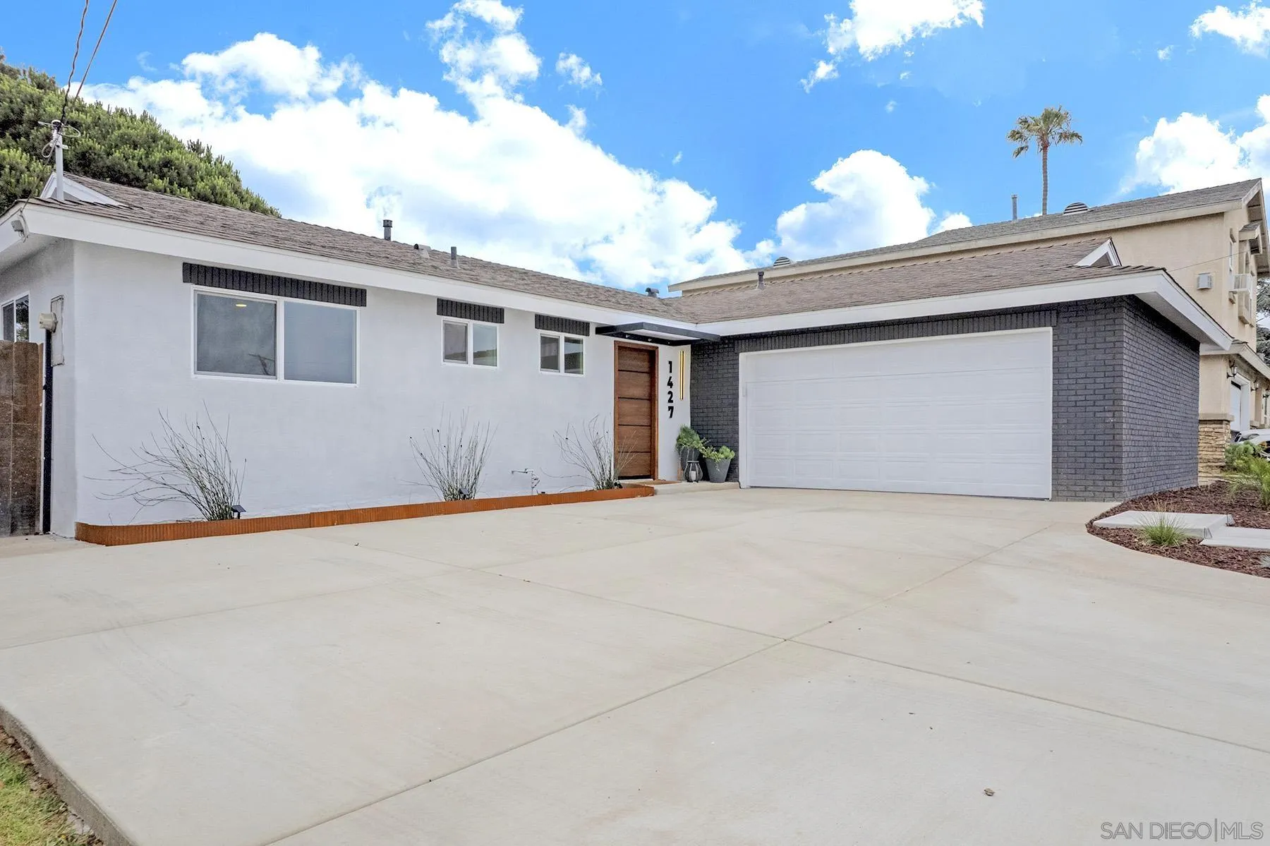 https://cdn.realtyfeed.com/cdn/127/250028080/50d31714e73a344329a36612b778df0e.webp