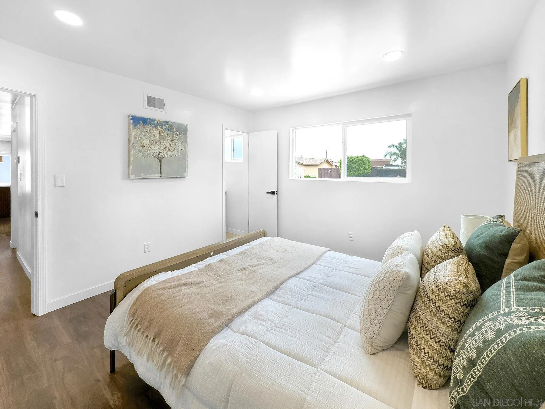 https://cdn.realtyfeed.com/cdn/127/250028080/6e644216b6a3ea2604d9a7c86fb8deb3.webp