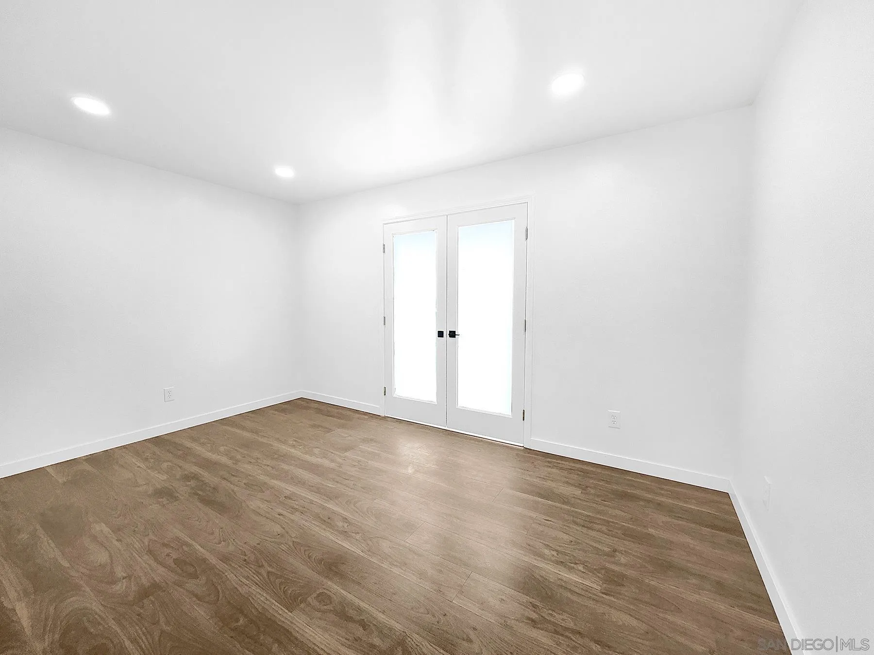 https://cdn.realtyfeed.com/cdn/127/250028080/b450bd2b419275cb10e8436d13f56631.webp