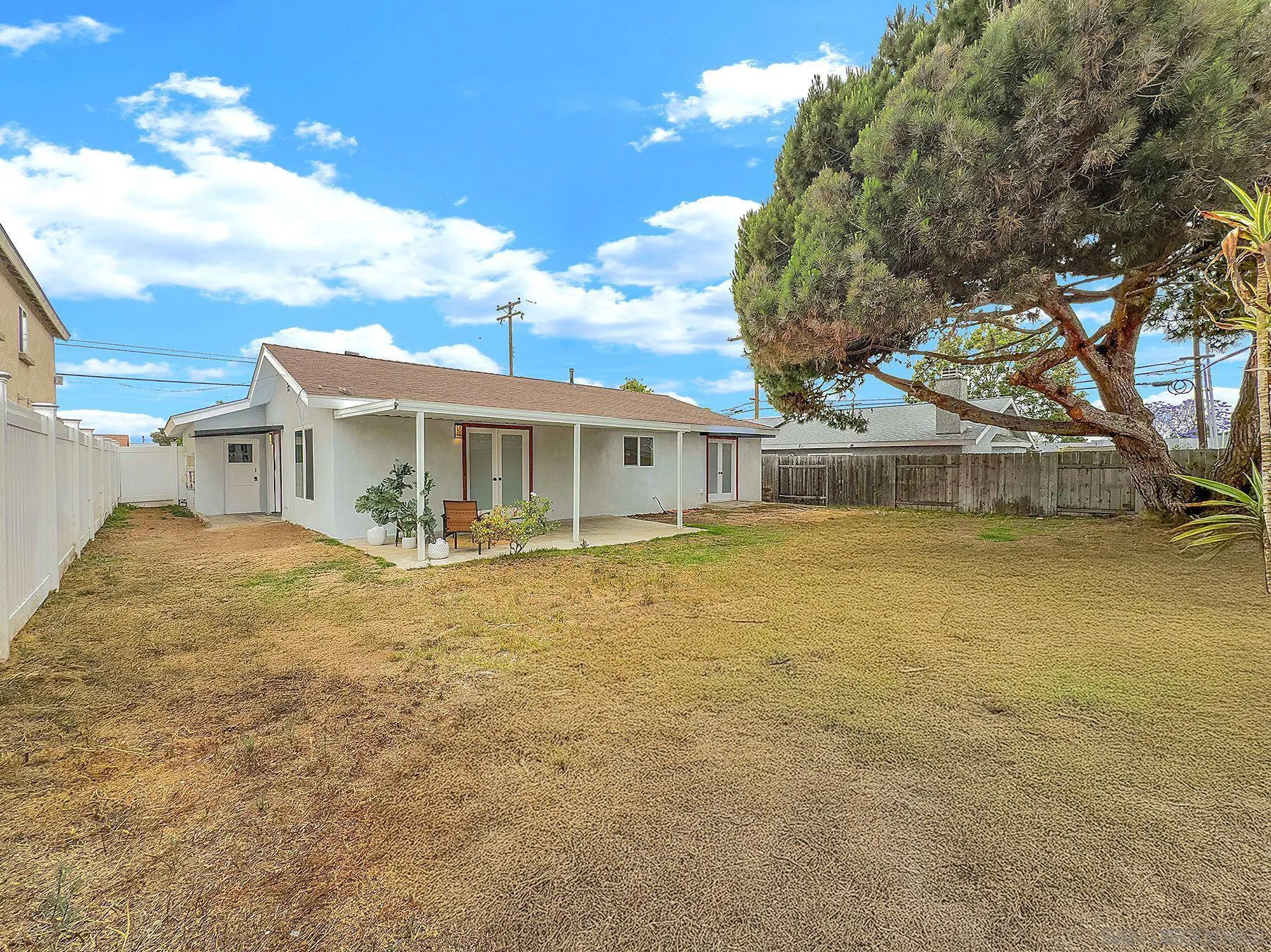 https://cdn.realtyfeed.com/cdn/127/250028080/bb1d1164e49ff451bc44faaf15b015de.webp