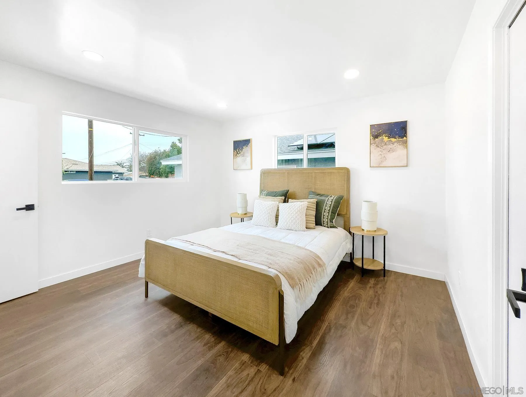 https://cdn.realtyfeed.com/cdn/127/250028080/f45a8e6284ee259ebf981b02a6ba6196.webp