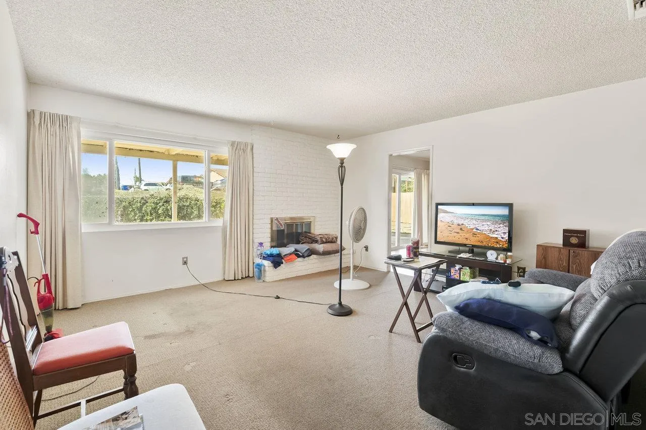 https://cdn.realtyfeed.com/cdn/127/250028083/40374ae978a2e121378441194bcc41f0.webp
