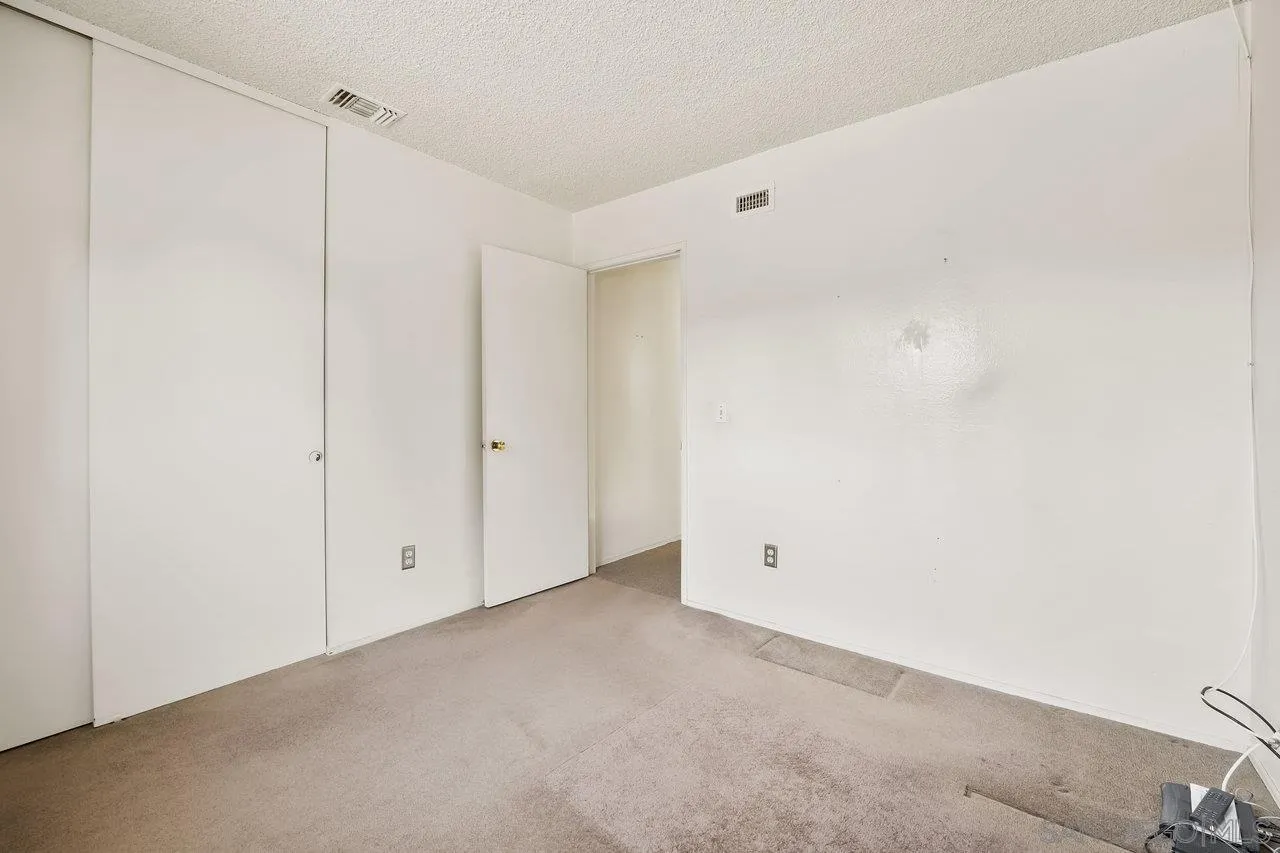 https://cdn.realtyfeed.com/cdn/127/250028083/42c744f7a07b79a57f27495f0d64c6c8.webp