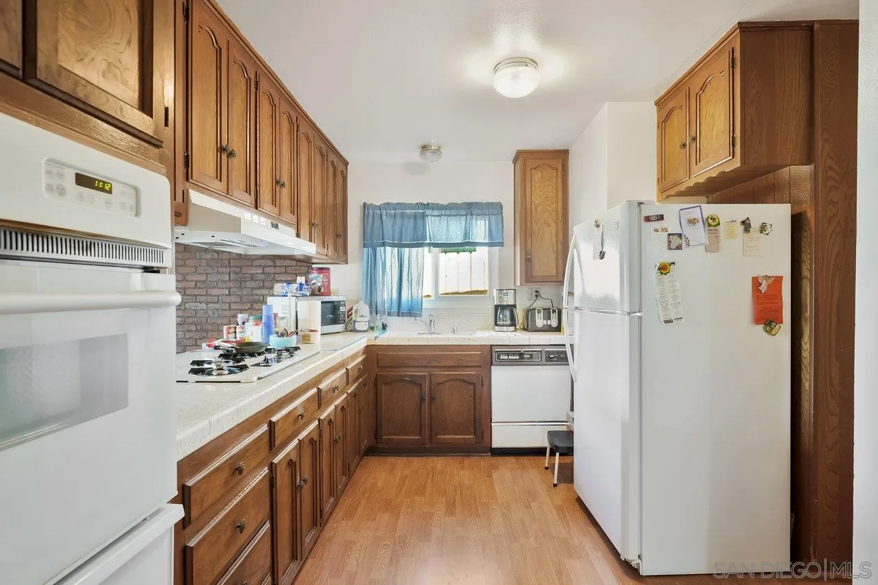 https://cdn.realtyfeed.com/cdn/127/250028083/46a3fa8a4bdc47fe00362fd74513b620.webp