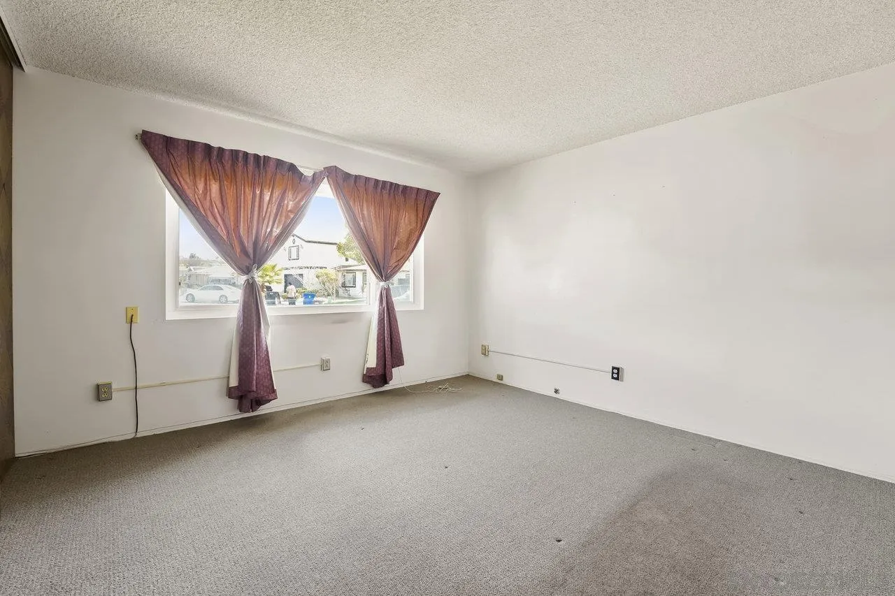 https://cdn.realtyfeed.com/cdn/127/250028083/720db073fe5bcf57fec171aca5353d19.webp