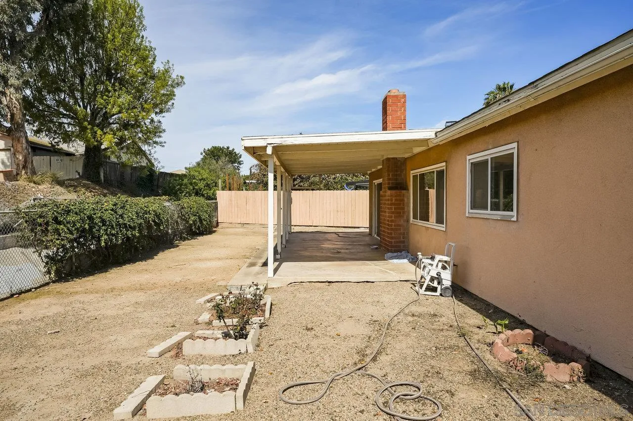 https://cdn.realtyfeed.com/cdn/127/250028083/f861fde04ce628fadb6631e782c88537.webp