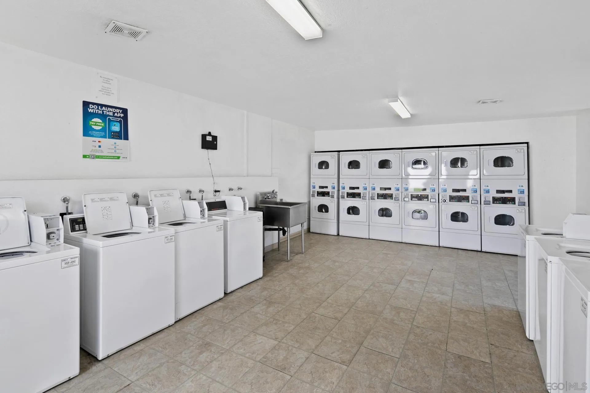 Photo #25: 250028085 Listing: Photo #25