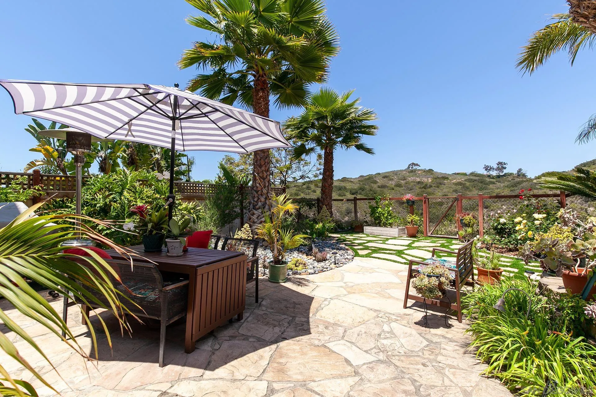 Photo #2: 250028087 Listing 