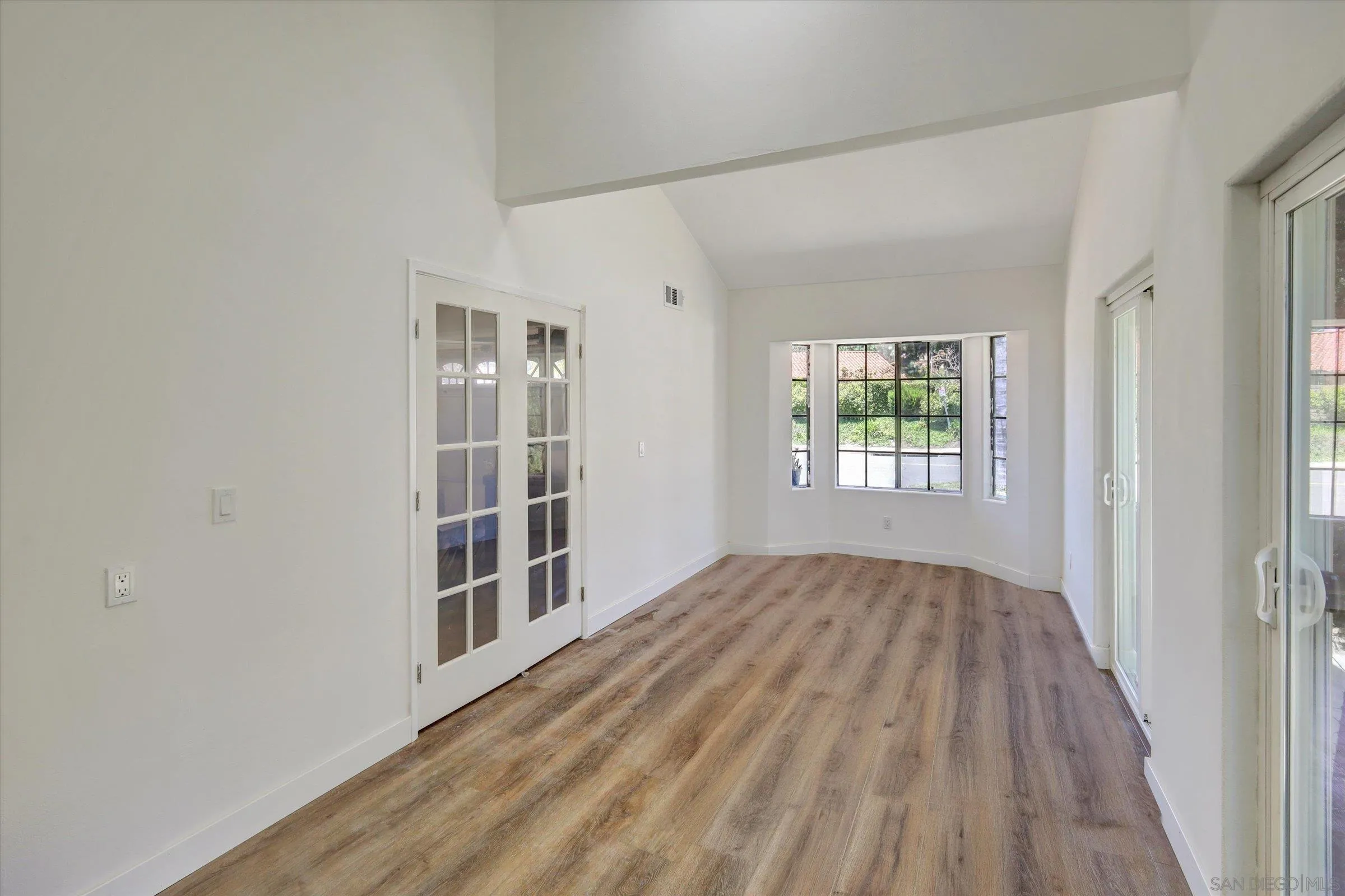 https://cdn.realtyfeed.com/cdn/127/250028092/395b898522d730624b7fd8e5ee80ef6d.webp