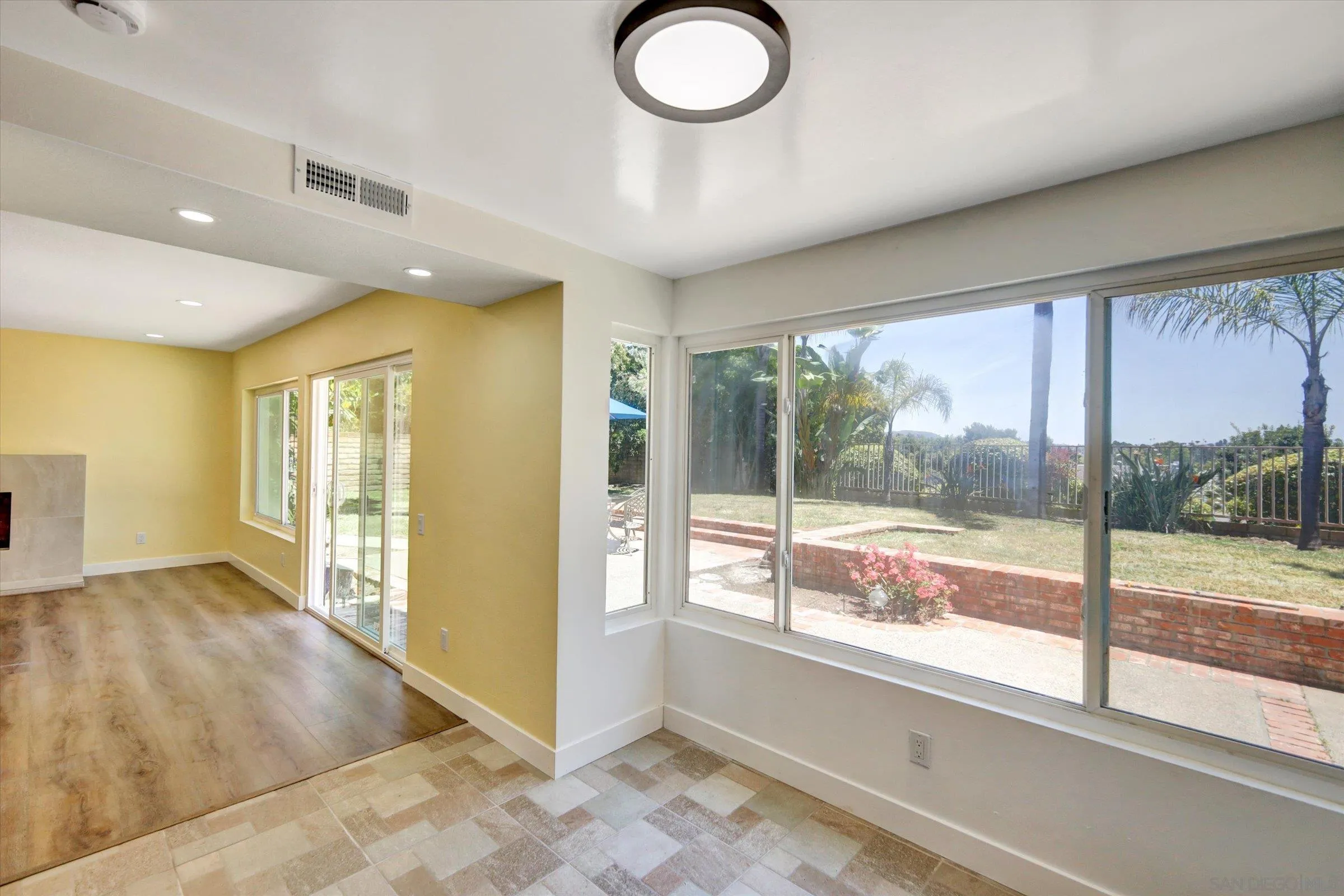https://cdn.realtyfeed.com/cdn/127/250028092/4b26d92a996d77e12d091330e24f994d.webp