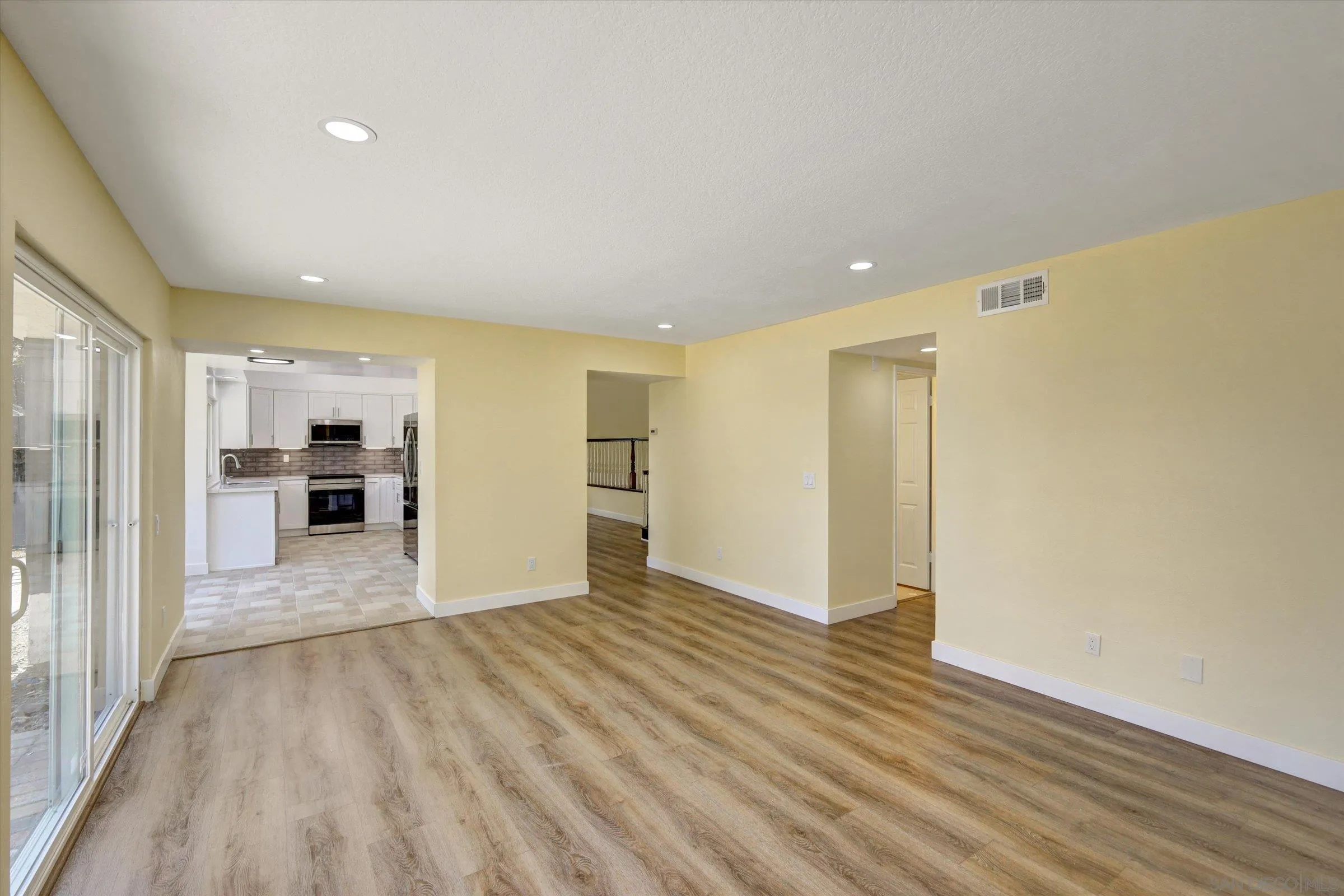 https://cdn.realtyfeed.com/cdn/127/250028092/c476ffdf8a3658cfcd18a754bee2210d.webp